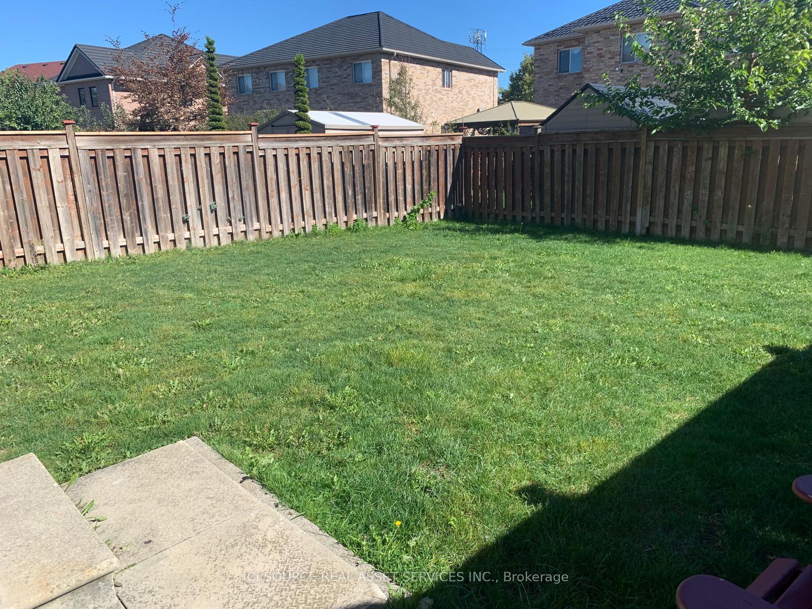 Photo 11 of Unit Upper, 4783 Apple Blossom Circle, Mississauga, East Credit — HOMEH