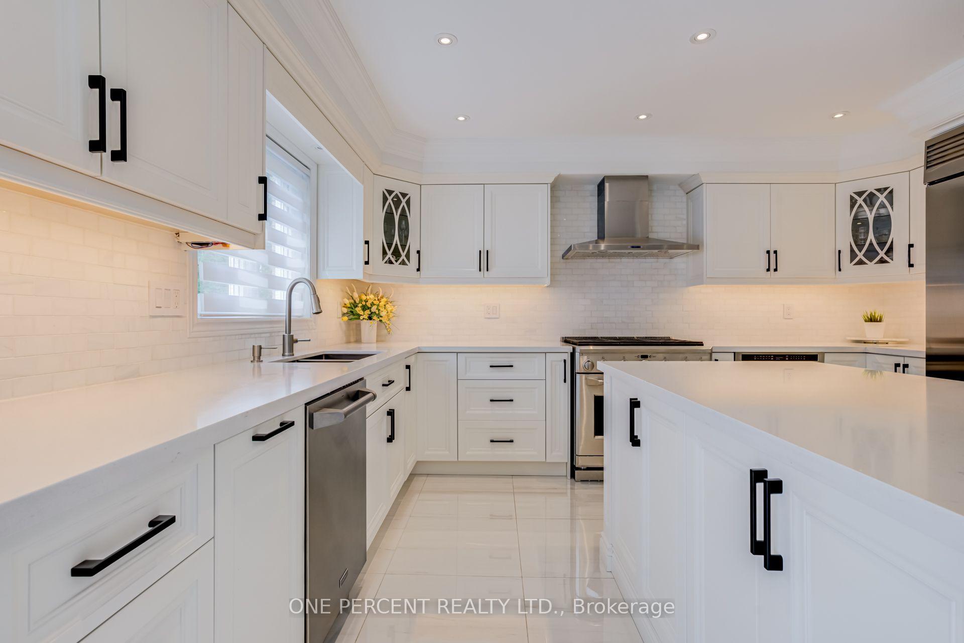 Photo 15 of 7 Mendip Crescent, Scarborough, Dorset Park — HOMEH