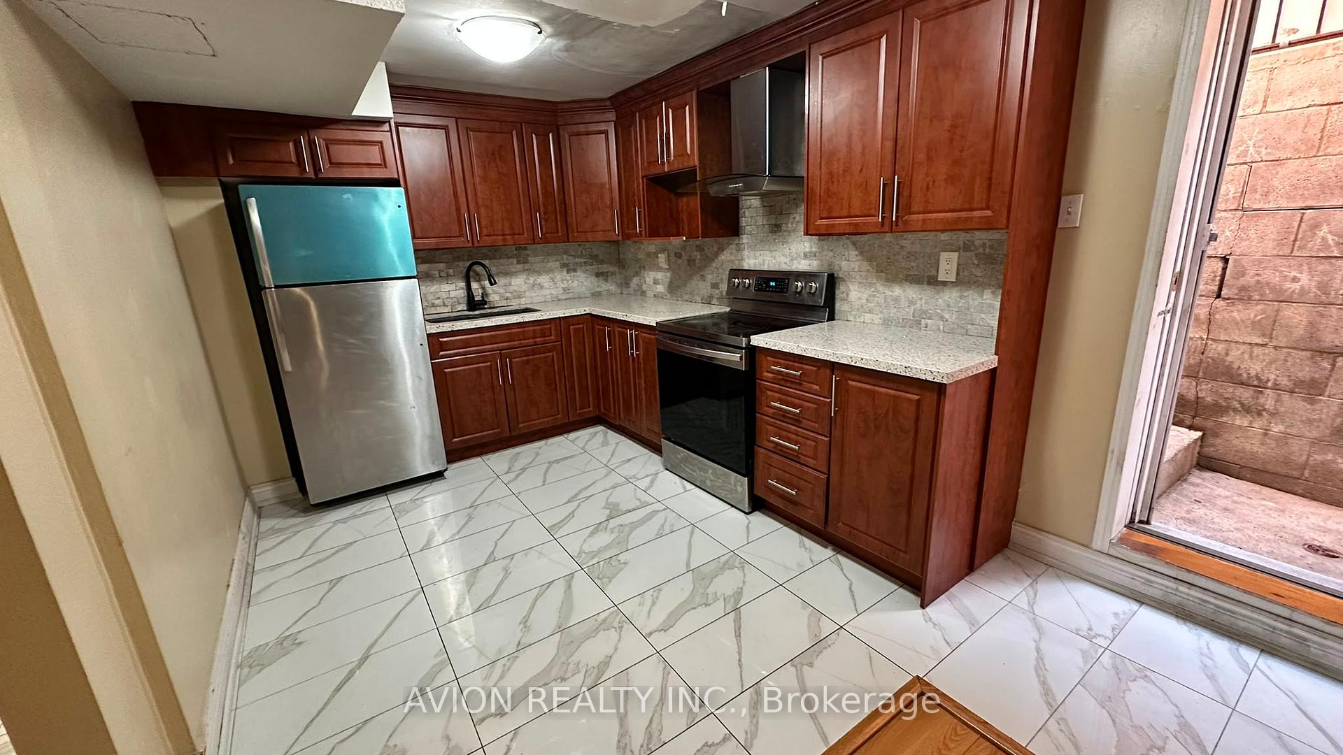 Photo 4 of Unit (Basement Apartment), 7 Fairty Drive, Markham, Middlefield — HOMEH