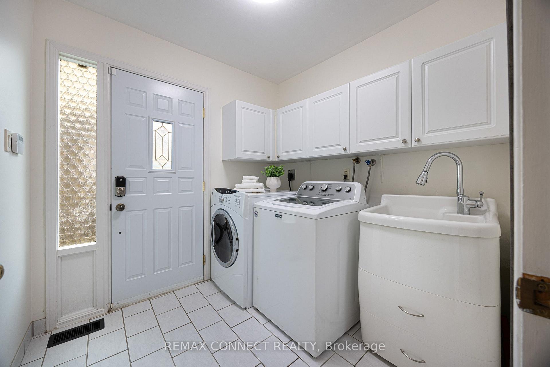 Photo 21 of 59 Galloway Road, Scarborough, Guildwood — HOMEH