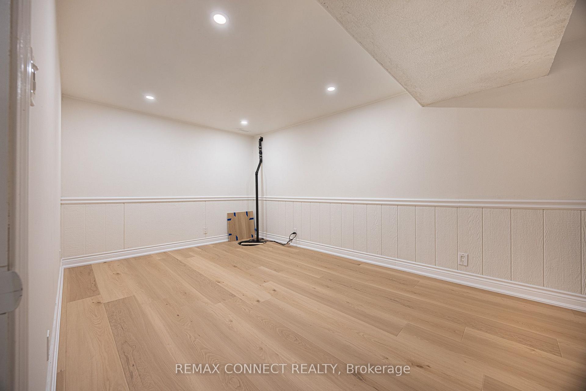 Photo 36 of 59 Galloway Road, Scarborough, Guildwood — HOMEH