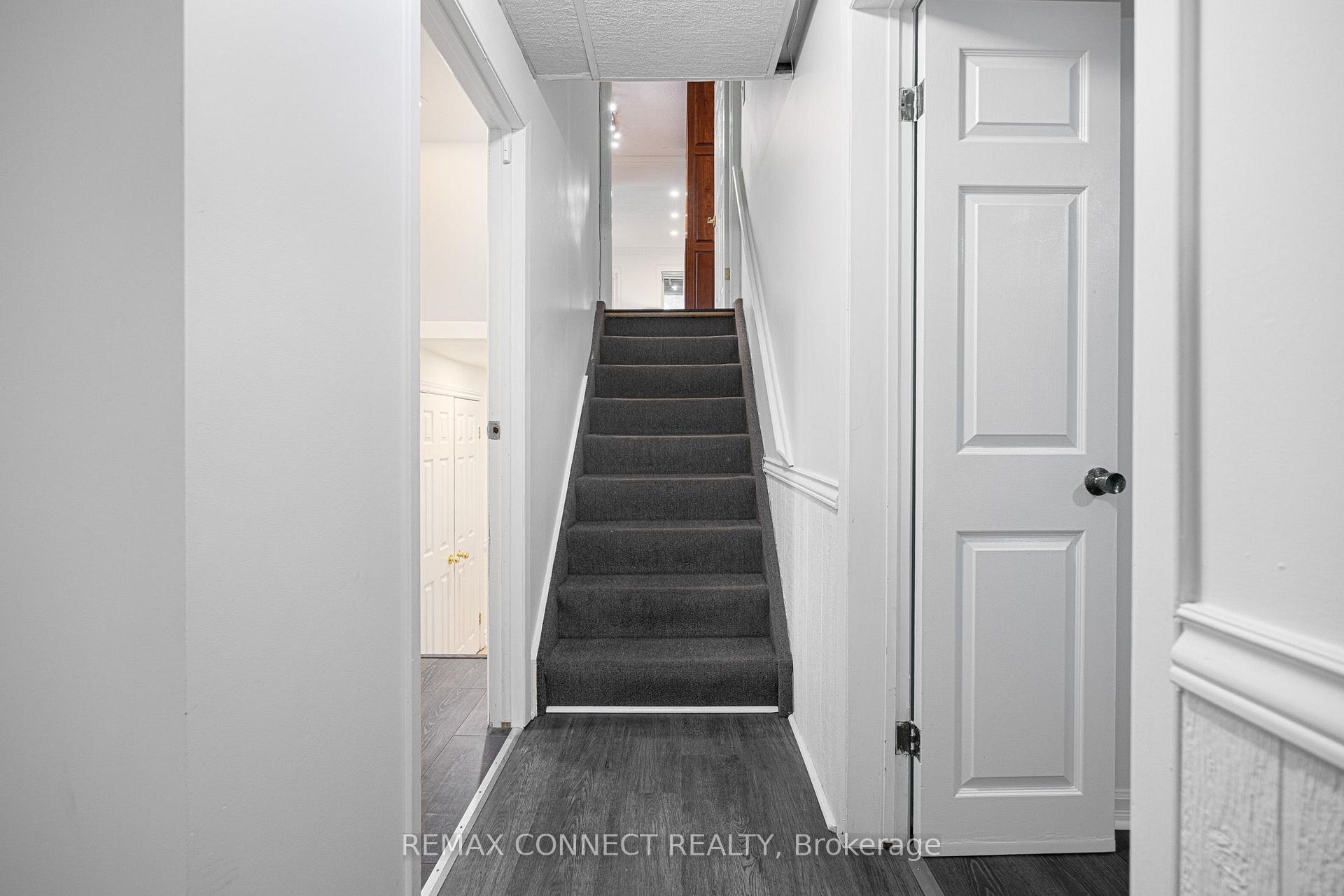 Photo 40 of 59 Galloway Road, Scarborough, Guildwood — HOMEH