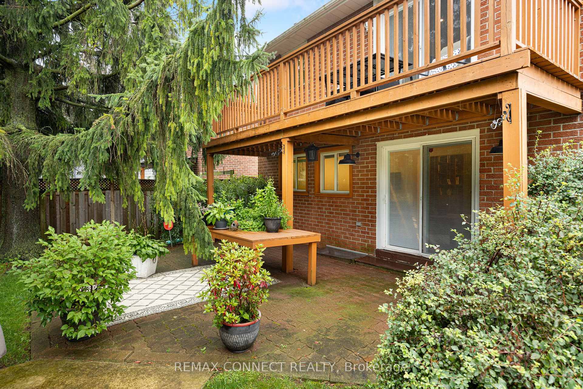 Photo 2 of 59 Galloway Road, Scarborough, Guildwood — HOMEH