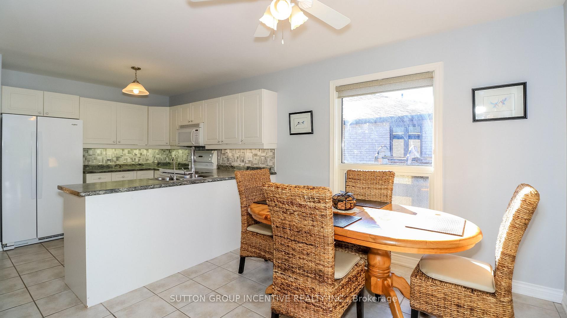 Photo 17 of 28 Brookfield Crescent, Barrie, Bayshore — HOMEH