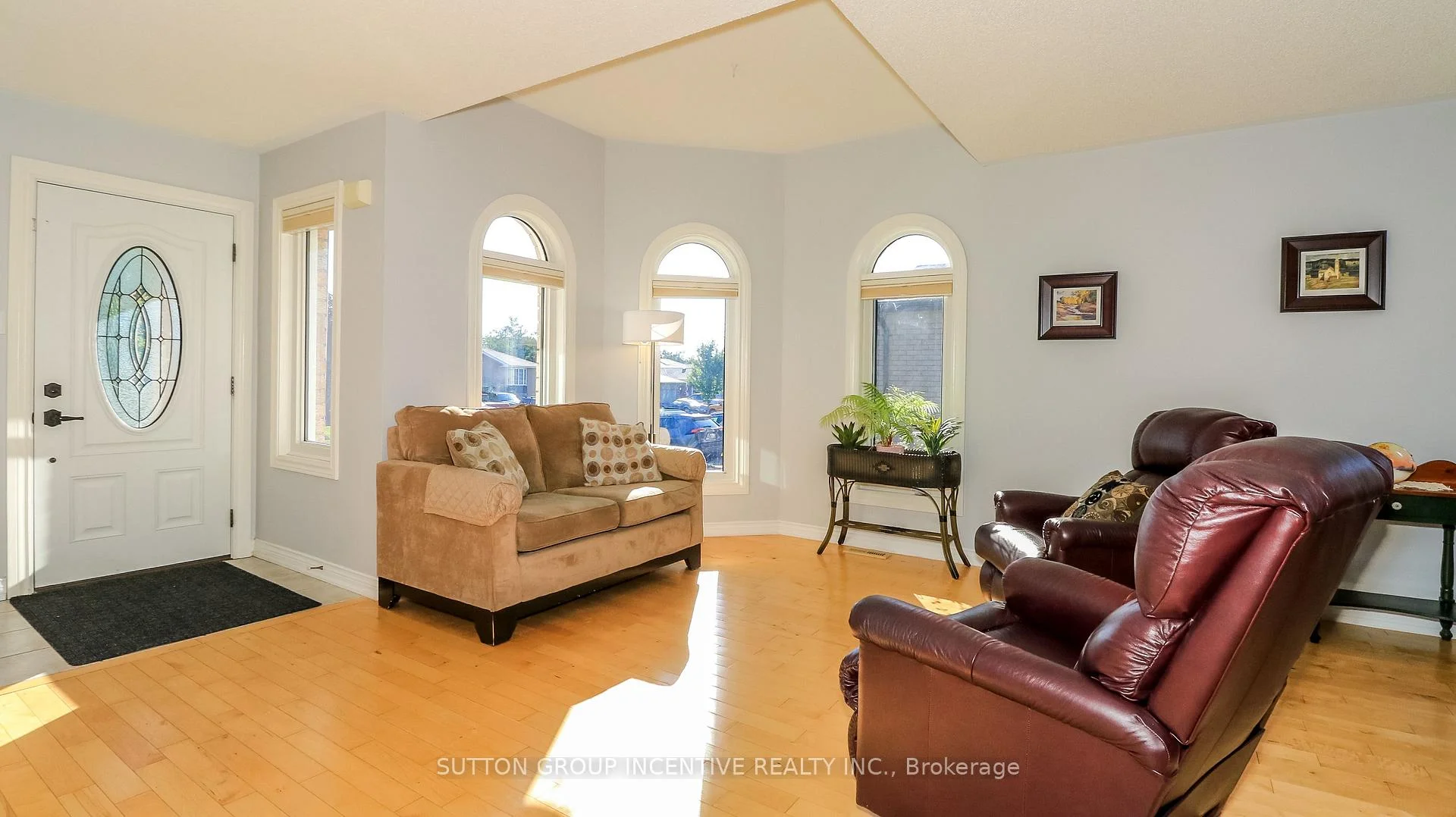 Photo 16 of 28 Brookfield Crescent, Barrie, Bayshore — HOMEH