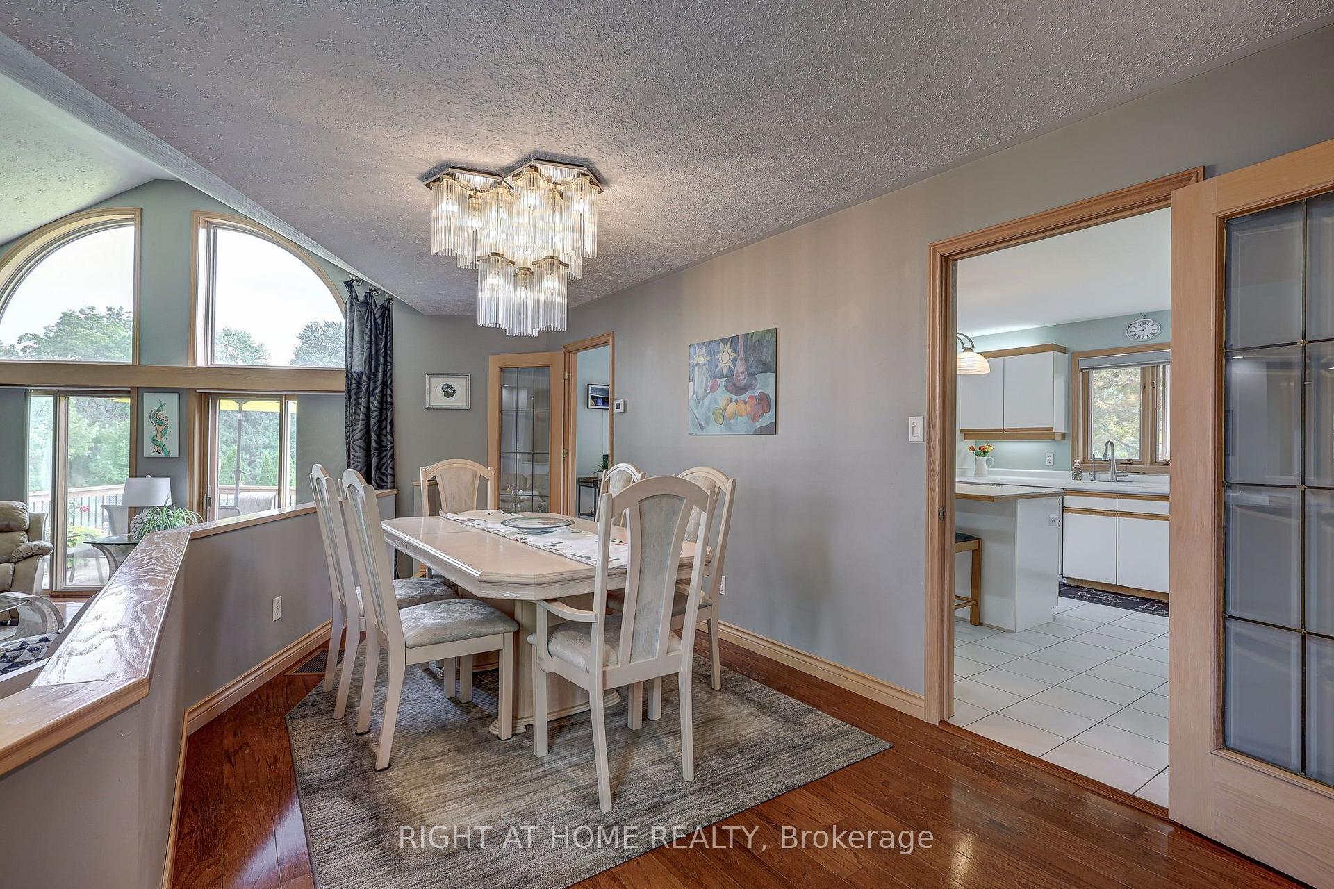 Photo 30 of 41 Goshen Street S, Bluewater, Zurich — HOMEH