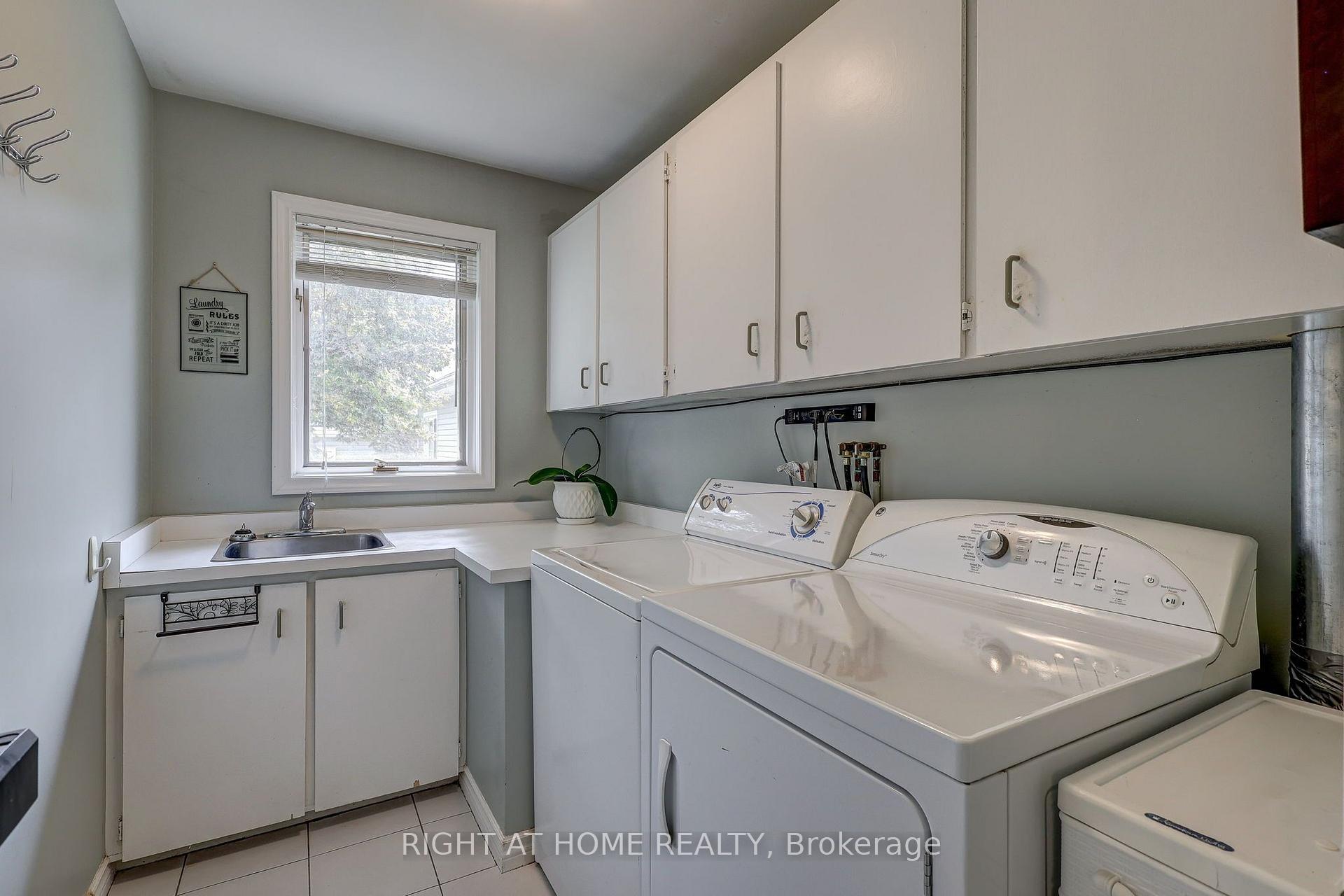 Photo 38 of 41 Goshen Street S, Bluewater, Zurich — HOMEH