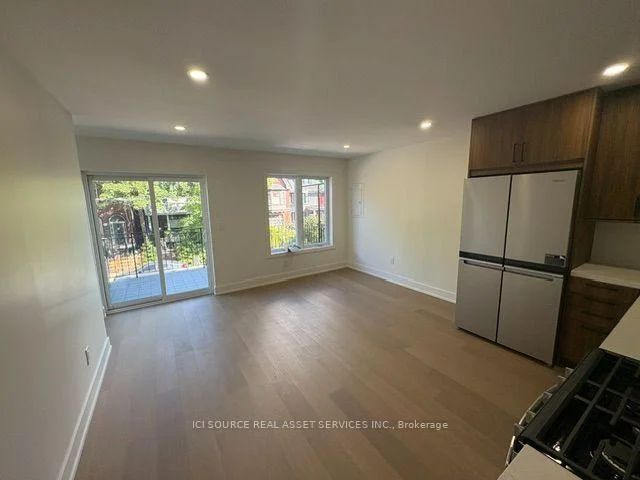 Photo 5 of Unit 2, 150 Brunswick Avenue, Toronto, University — HOMEH