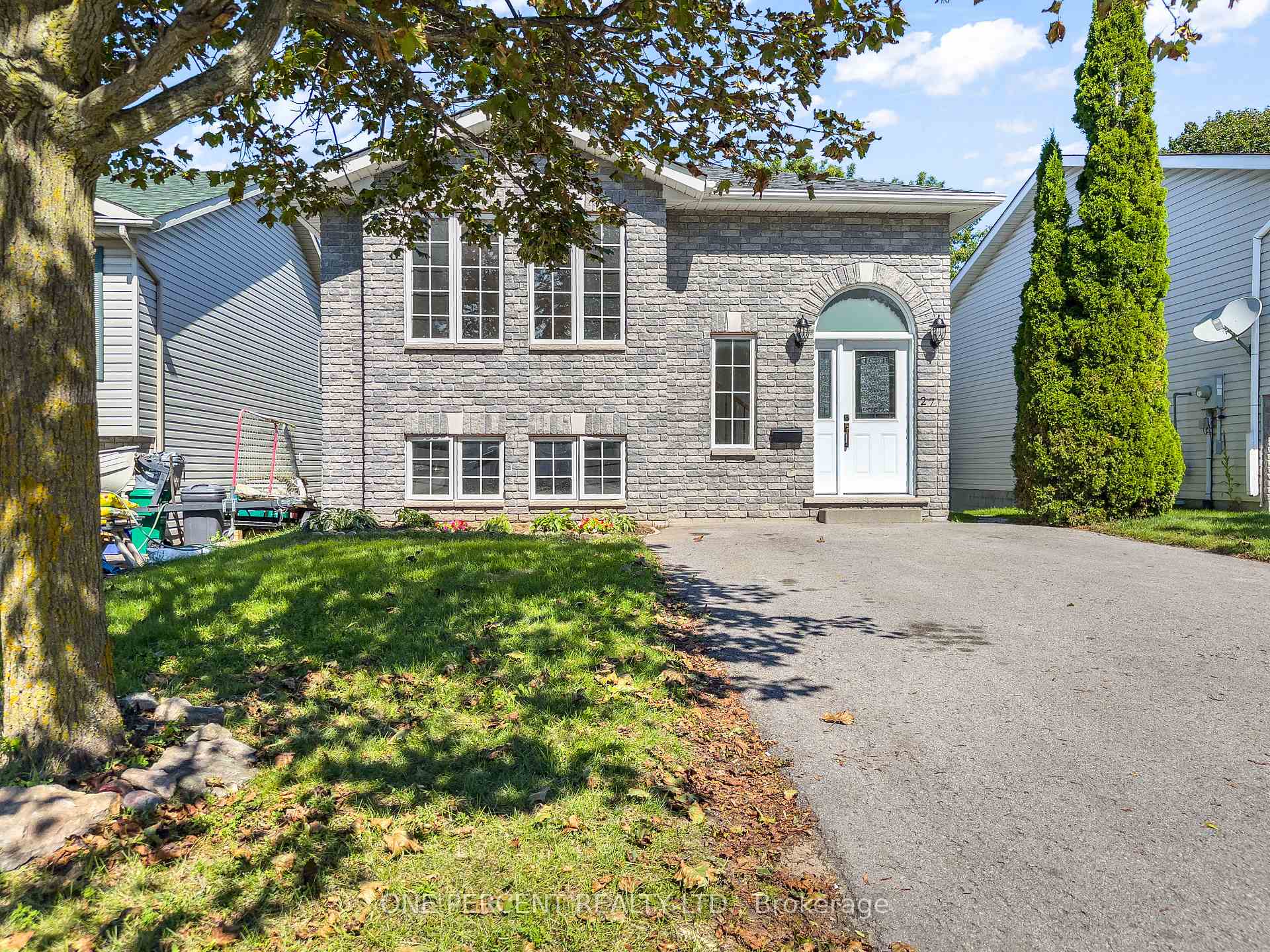 Photo 1 of 27 Faraday Gardens, Belleville, Belleville Ward — HOMEH