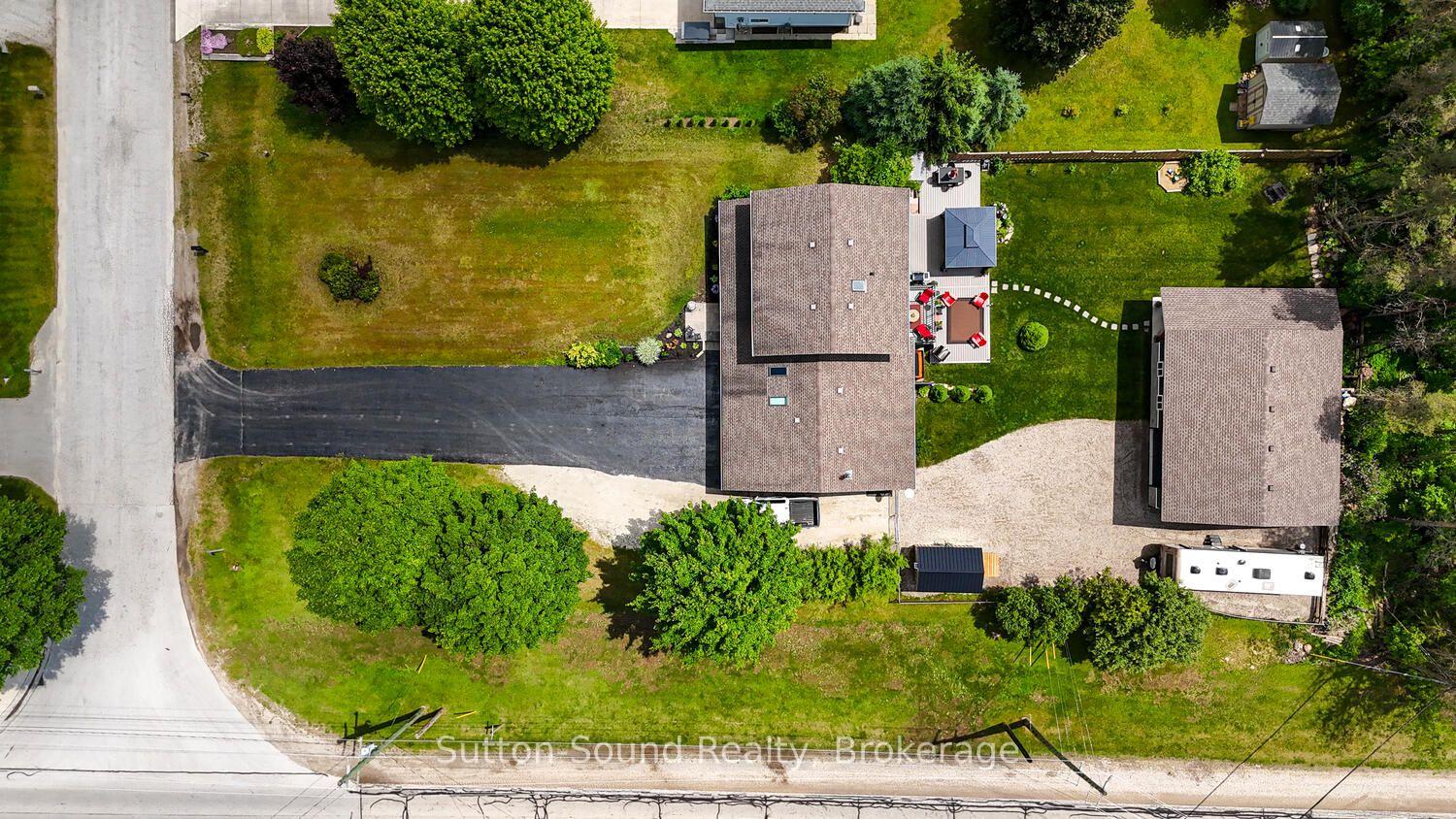 Photo 2 of 35 Pine Tree Drive, South Bruce Peninsula — HOMEH