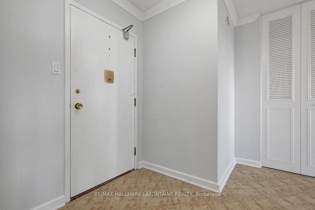 Photo 3 of Unit 1606, 1285 Cahill Drive, Ottawa, South Keys — HOMEH