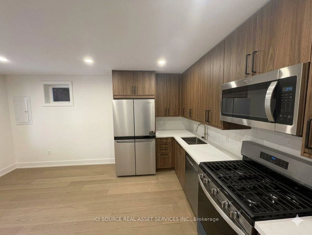 Photo 5 of Unit 1, 150 Brunswick Avenue, Toronto, University — HOMEH