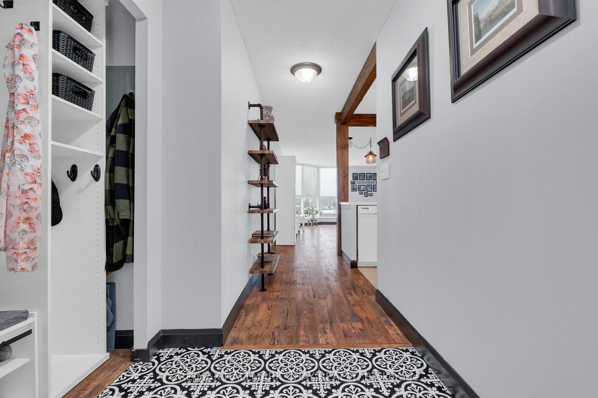 Photo 3 of Unit 1003, 140 Dunlop Street E, Barrie, City Centre — HOMEH