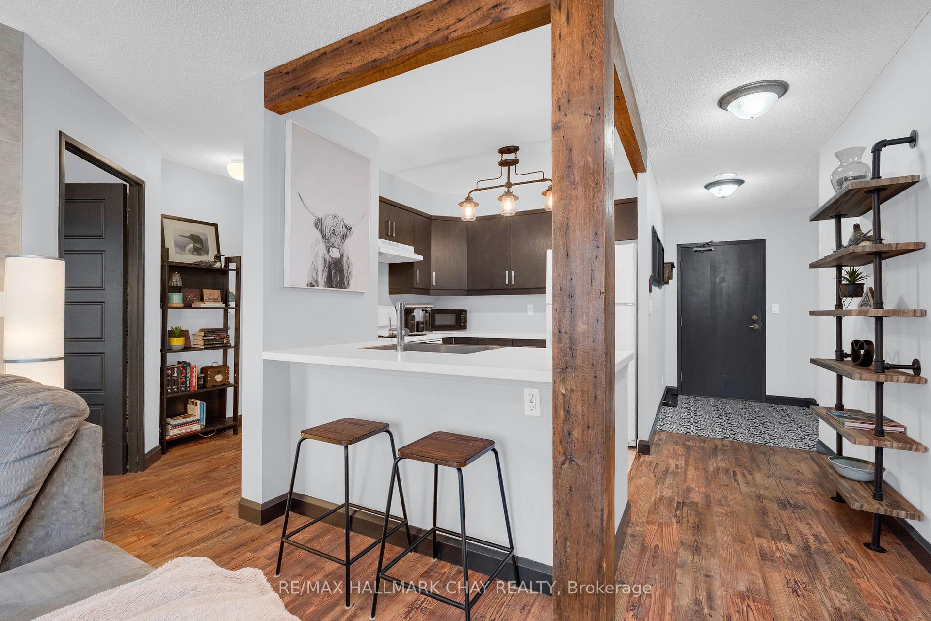 Photo 6 of Unit 1003, 140 Dunlop Street E, Barrie, City Centre — HOMEH