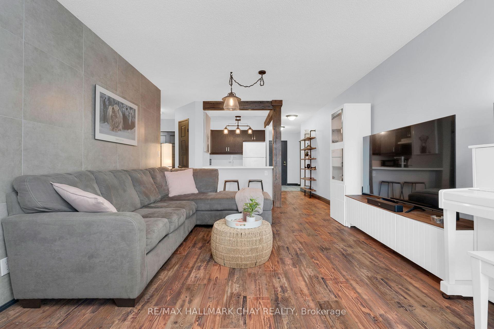 Photo 8 of Unit 1003, 140 Dunlop Street E, Barrie, City Centre — HOMEH