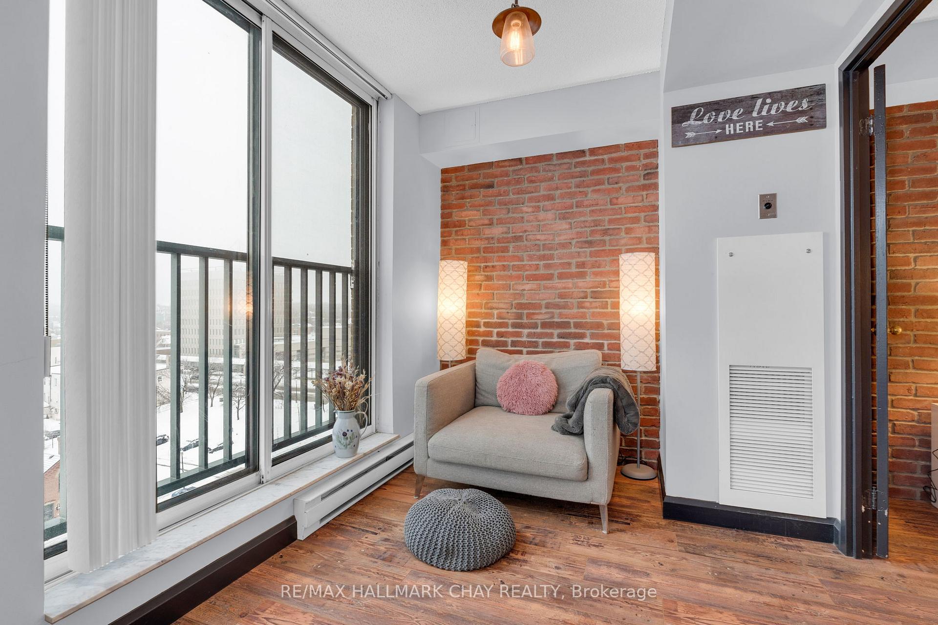 Photo 10 of Unit 1003, 140 Dunlop Street E, Barrie, City Centre — HOMEH