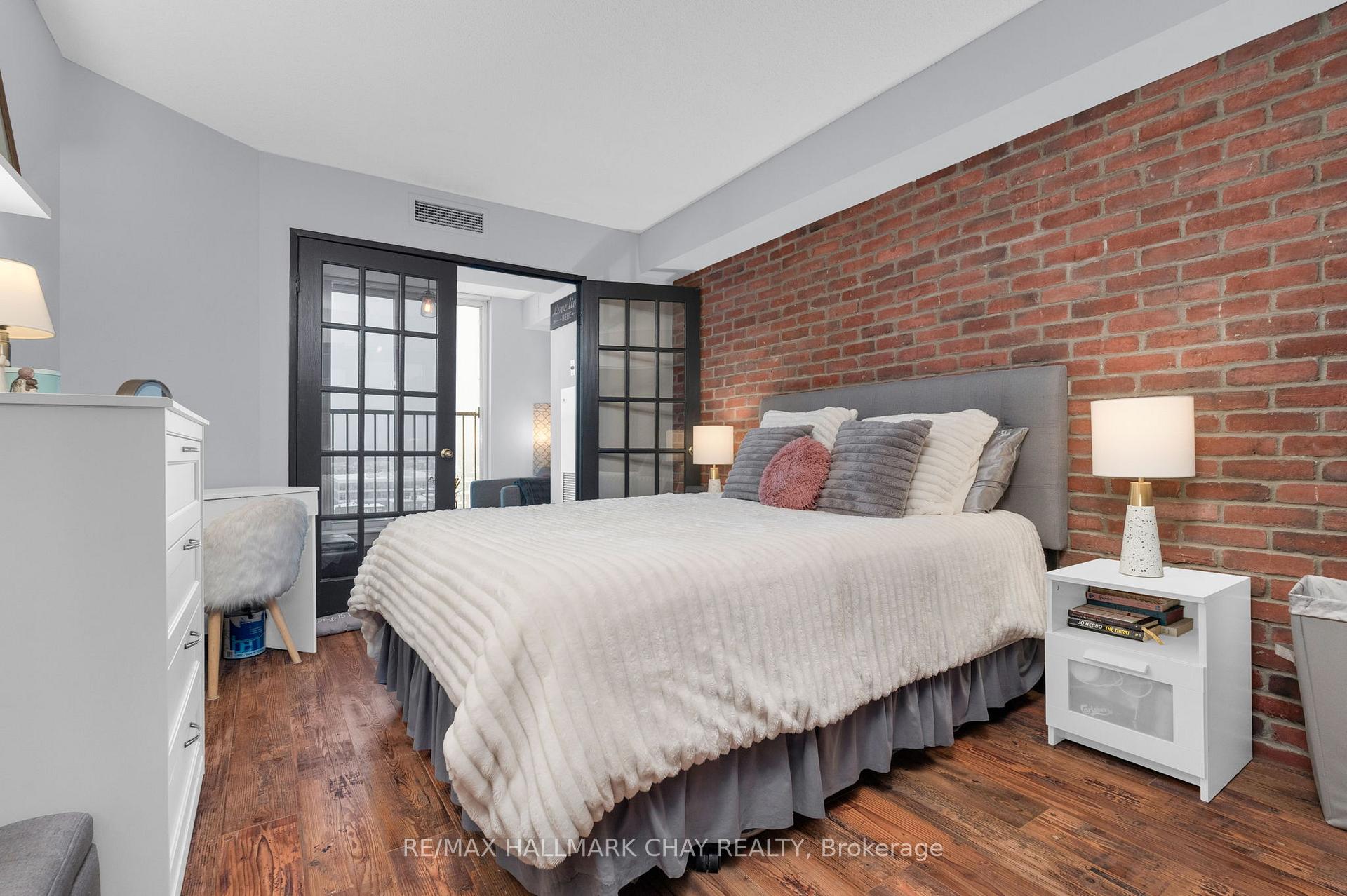 Photo 11 of Unit 1003, 140 Dunlop Street E, Barrie, City Centre — HOMEH