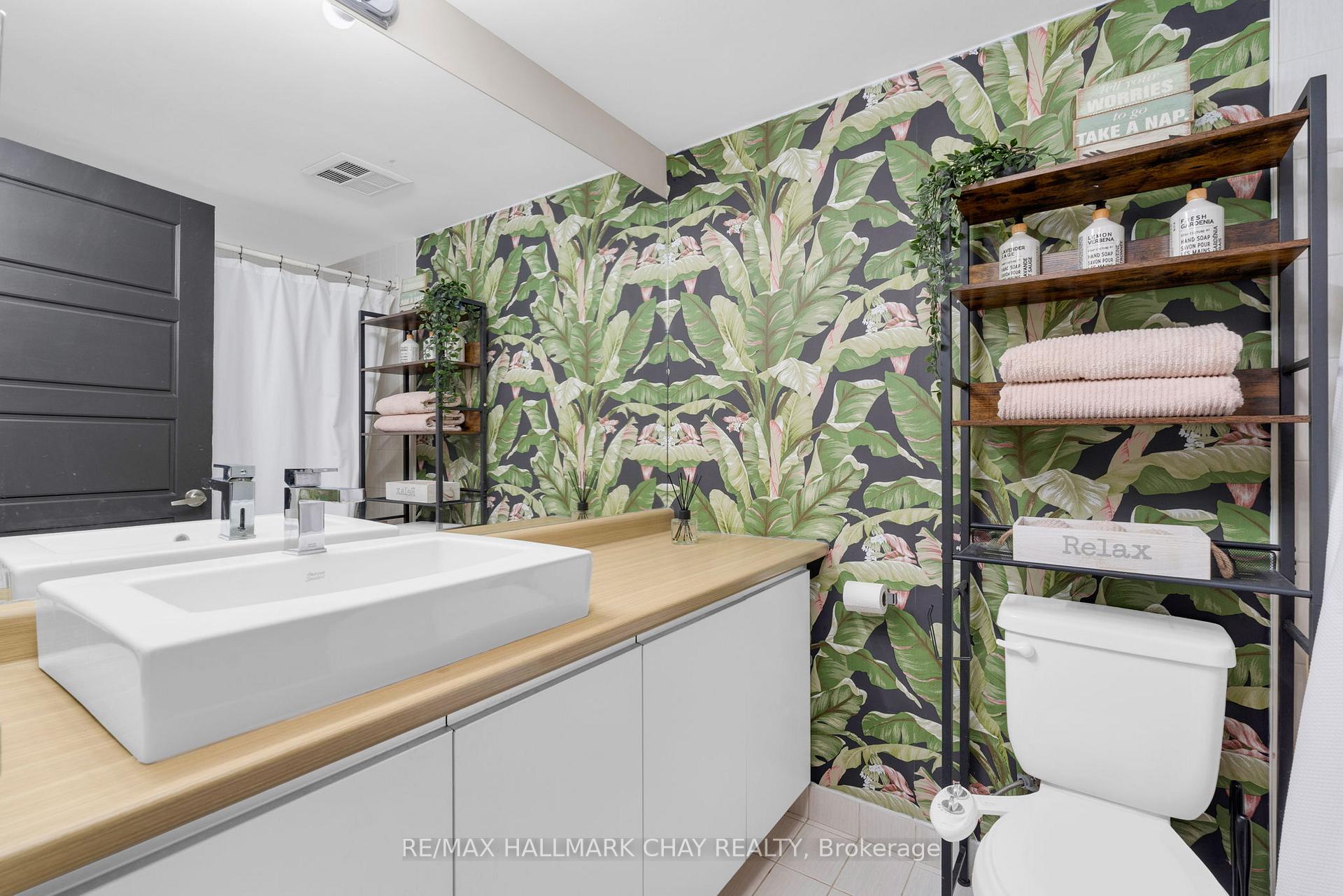 Photo 12 of Unit 1003, 140 Dunlop Street E, Barrie, City Centre — HOMEH