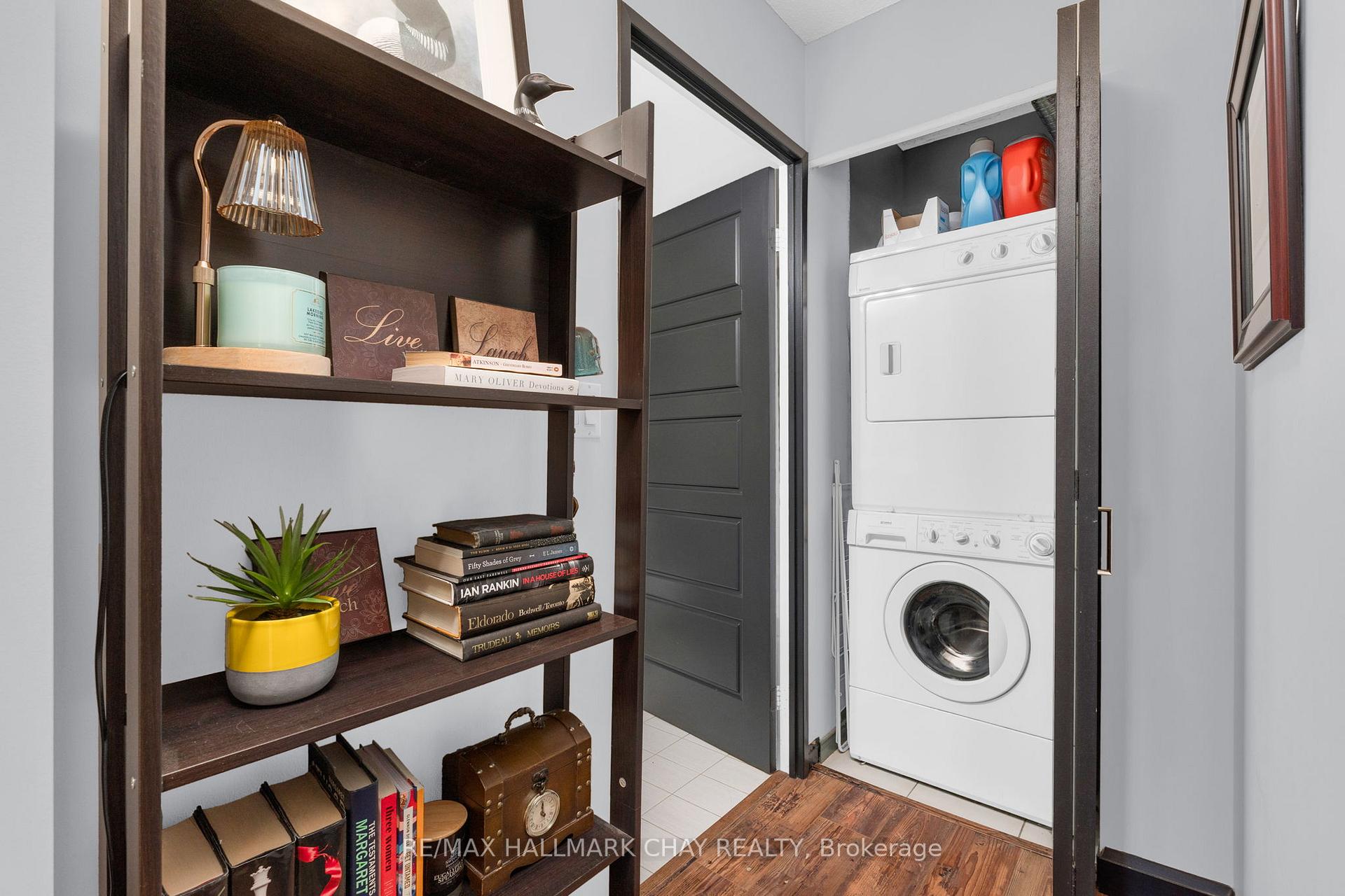 Photo 13 of Unit 1003, 140 Dunlop Street E, Barrie, City Centre — HOMEH
