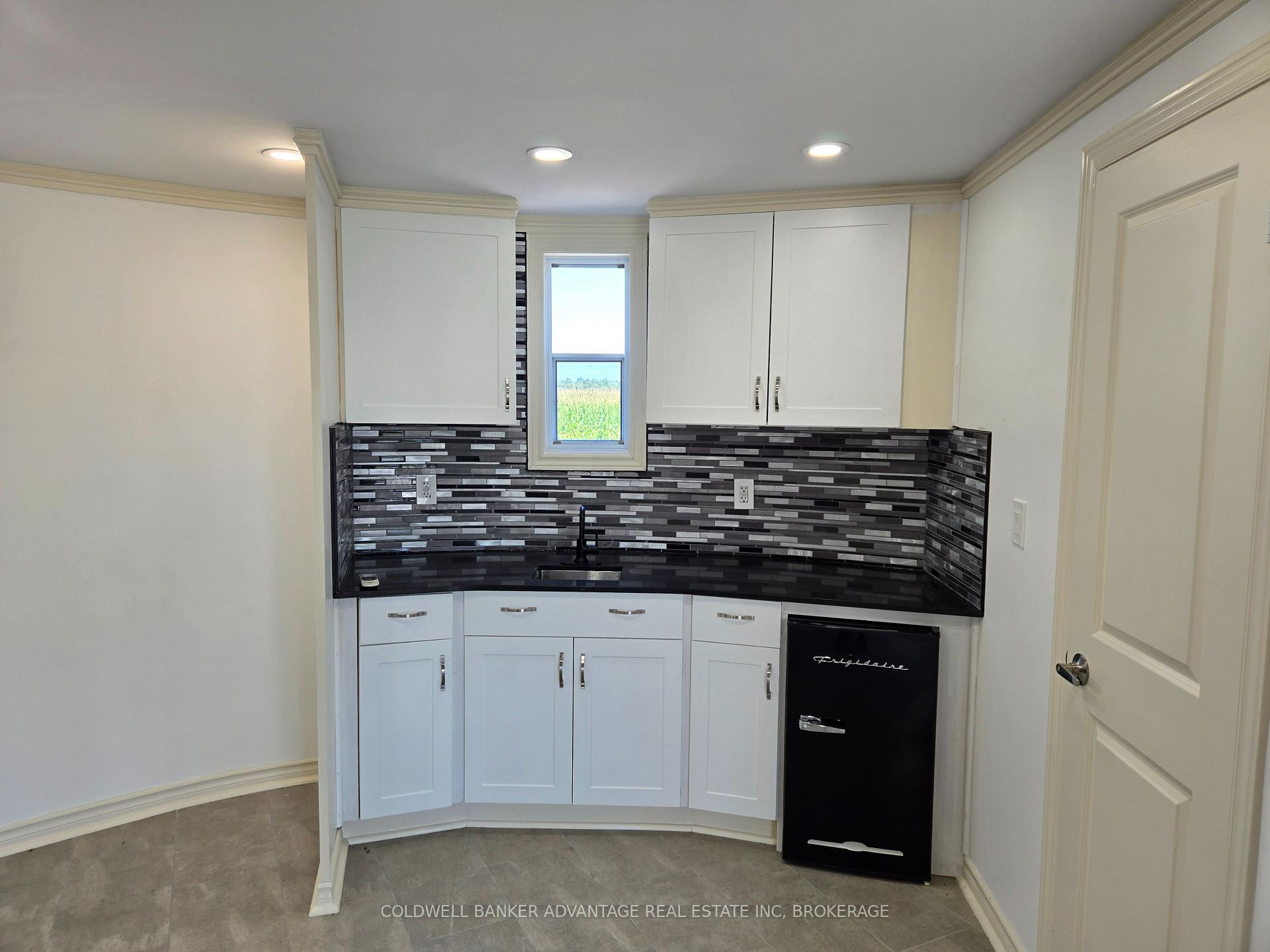 Photo 7 of 8731 Ridge Road, Niagara Falls, Schisler — HOMEH