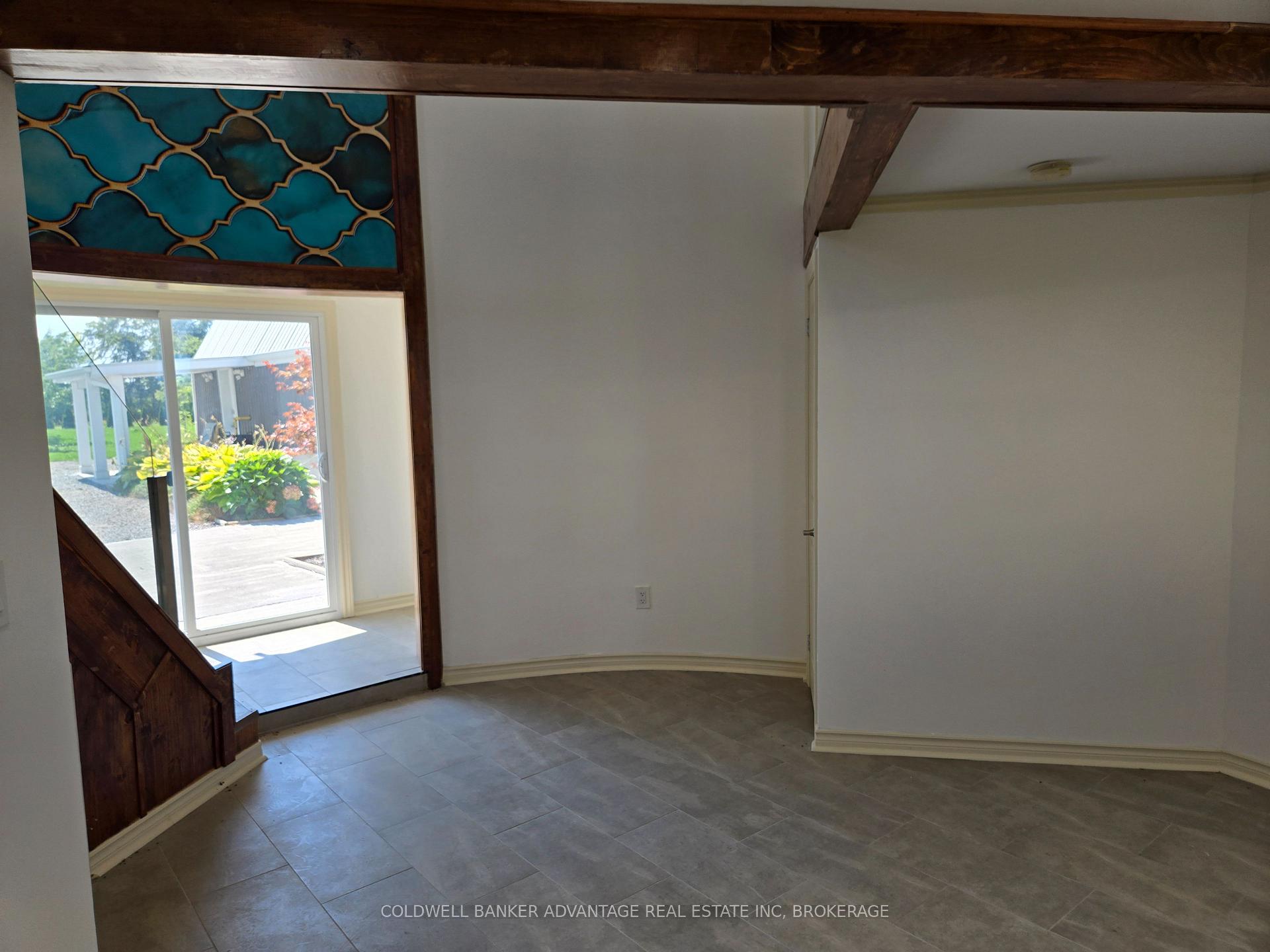 Photo 11 of 8731 Ridge Road, Niagara Falls, Schisler — HOMEH