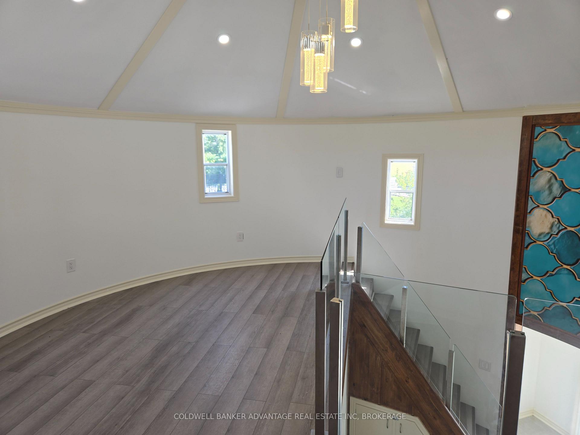 Photo 14 of 8731 Ridge Road, Niagara Falls, Schisler — HOMEH