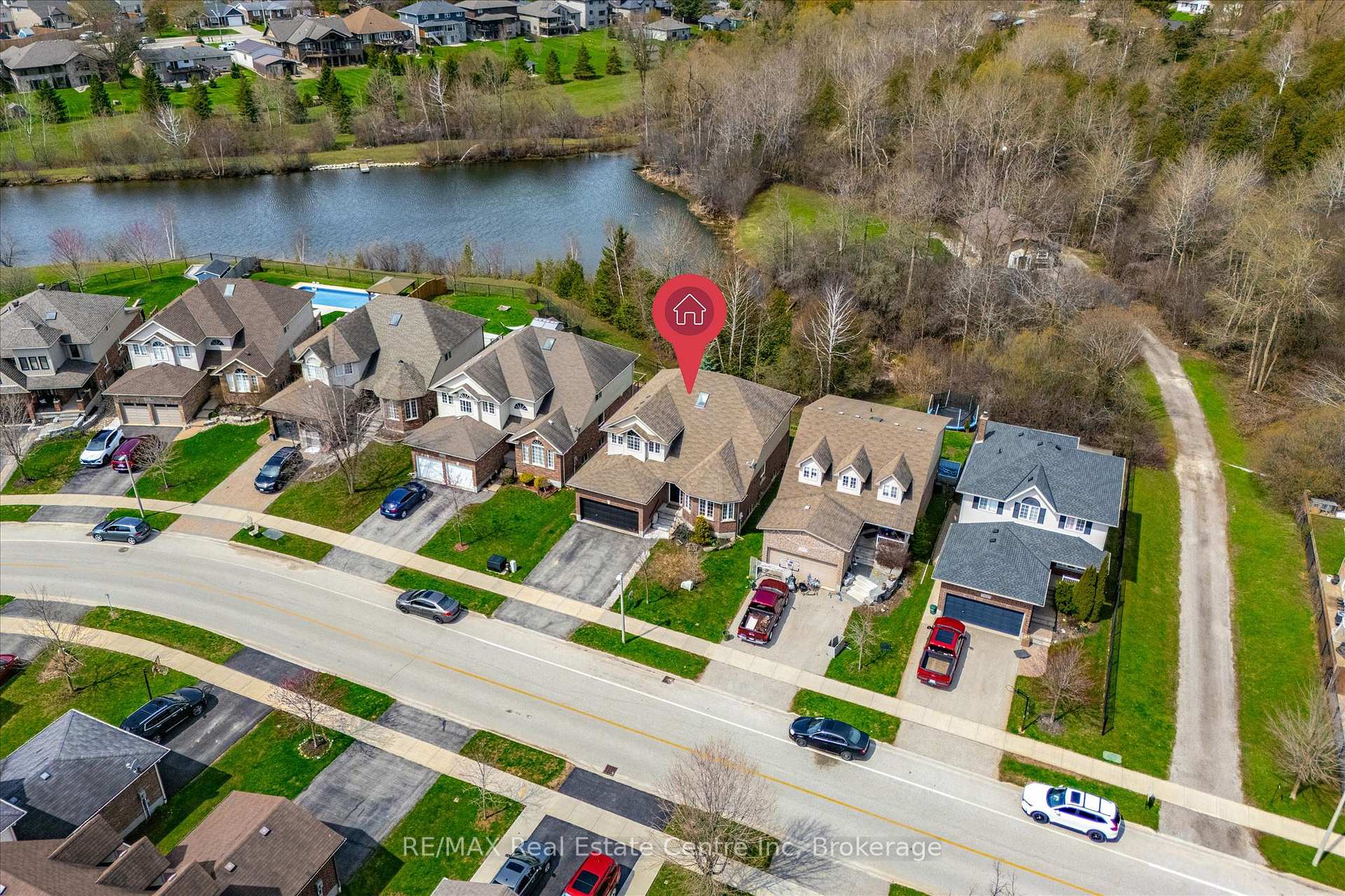 Photo 6 of 556 Black Street, Centre Wellington, Fergus — HOMEH