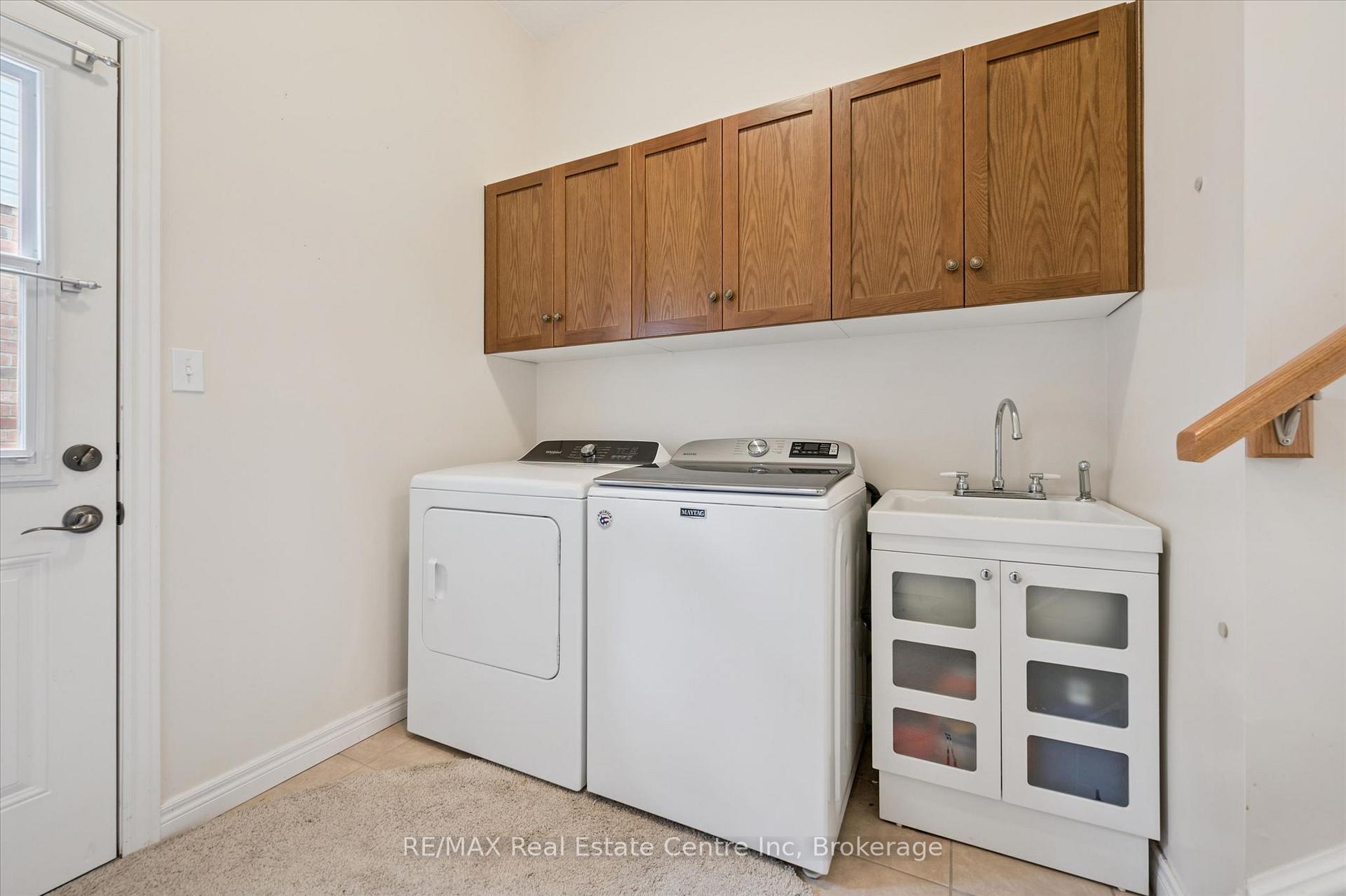 Photo 19 of 556 Black Street, Centre Wellington, Fergus — HOMEH