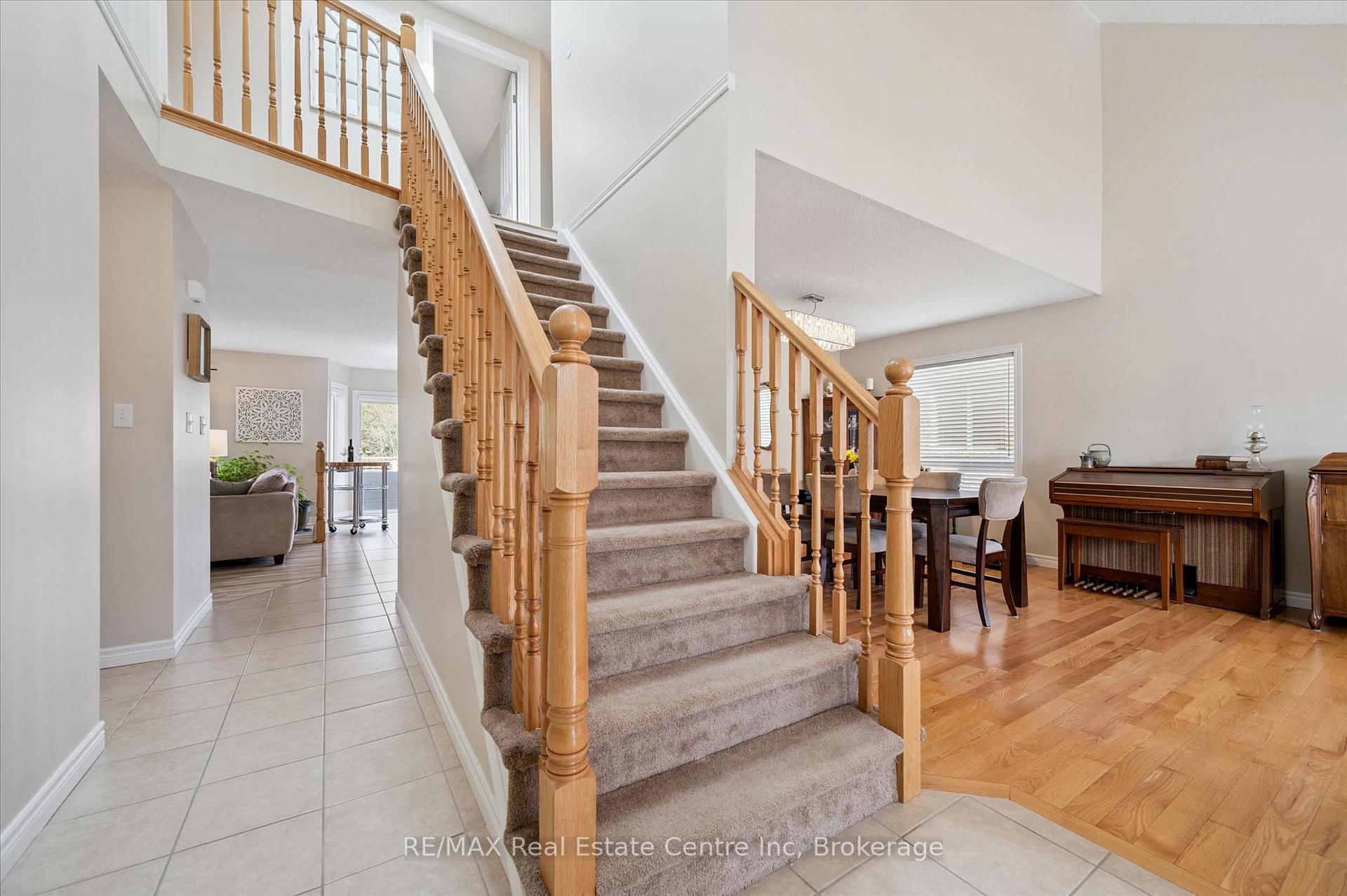 Photo 20 of 556 Black Street, Centre Wellington, Fergus — HOMEH