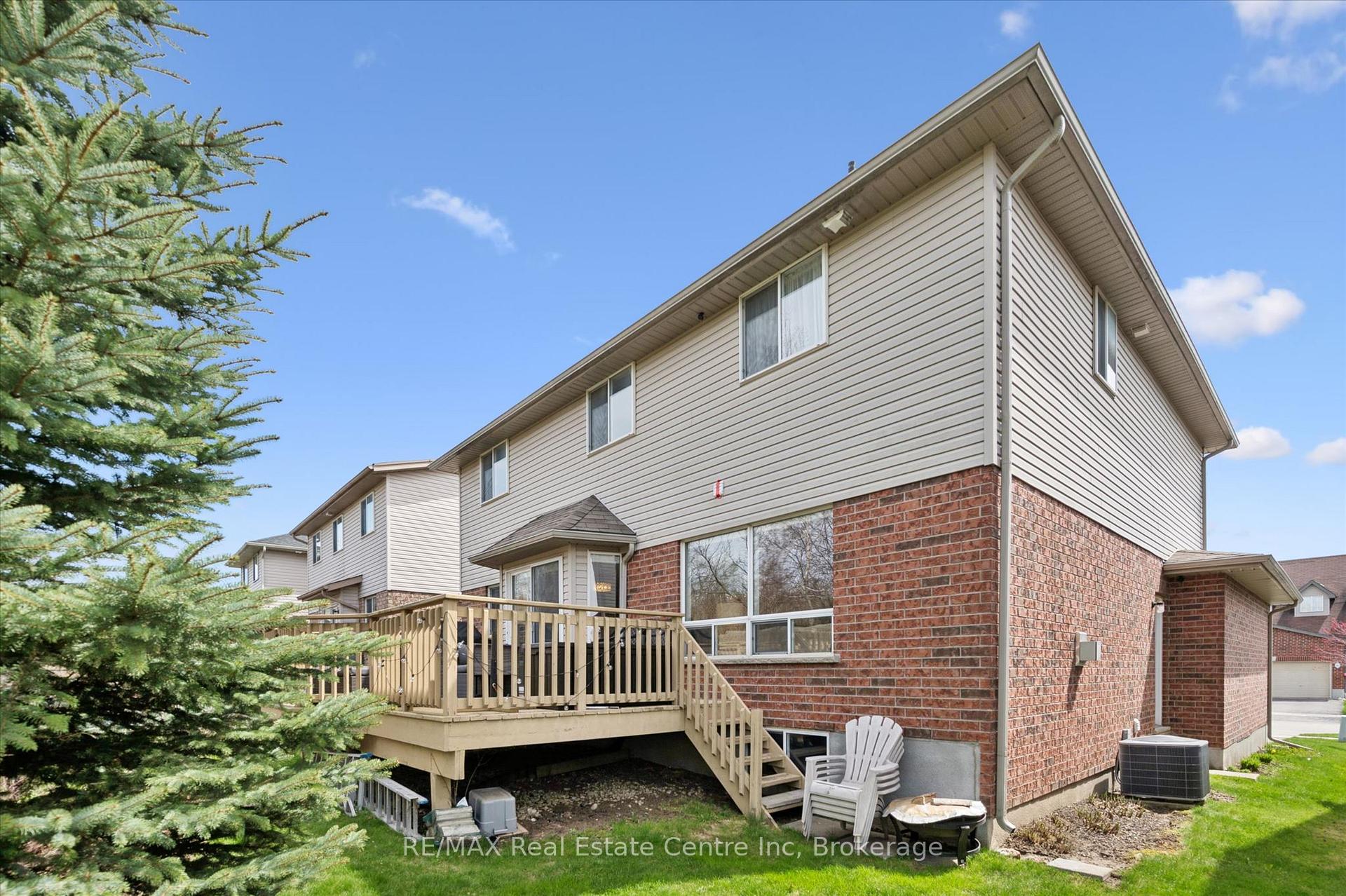 Photo 38 of 556 Black Street, Centre Wellington, Fergus — HOMEH
