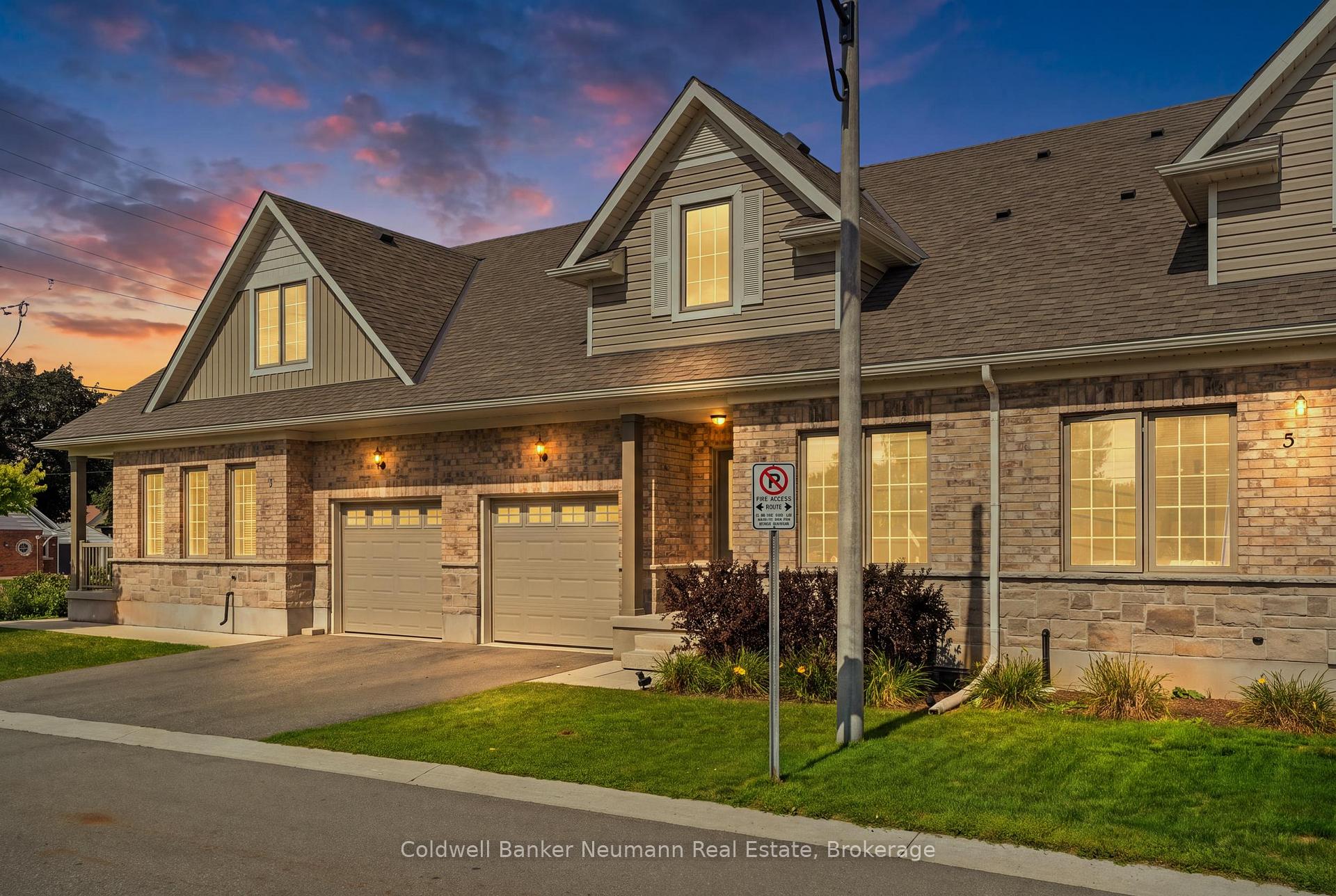 Photo 4 of 3 Braida Lane, Halton Hills, Acton — HOMEH