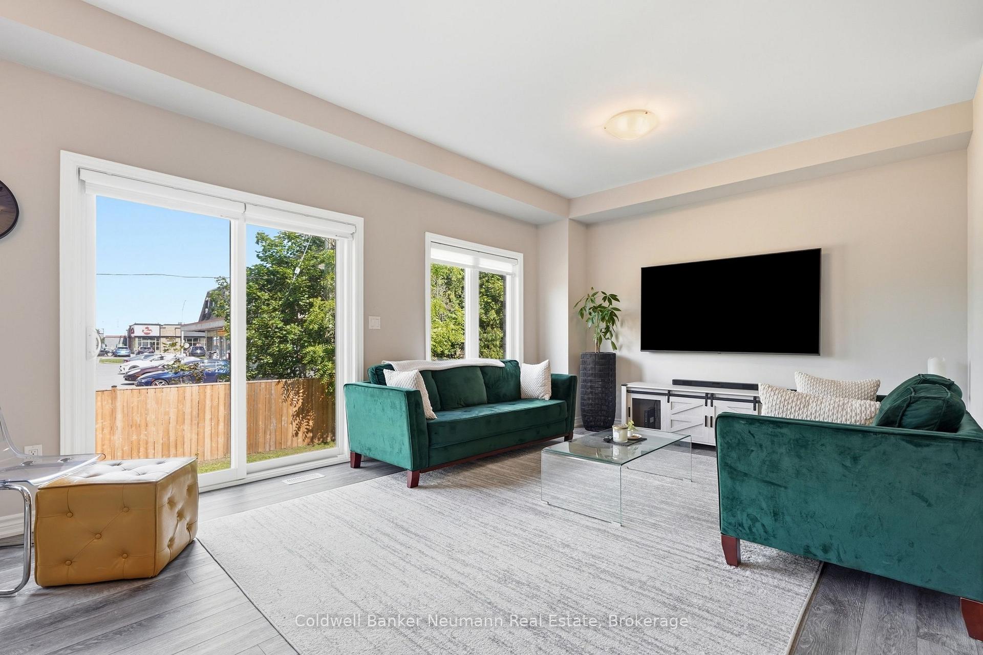 Photo 12 of 3 Braida Lane, Halton Hills, Acton — HOMEH