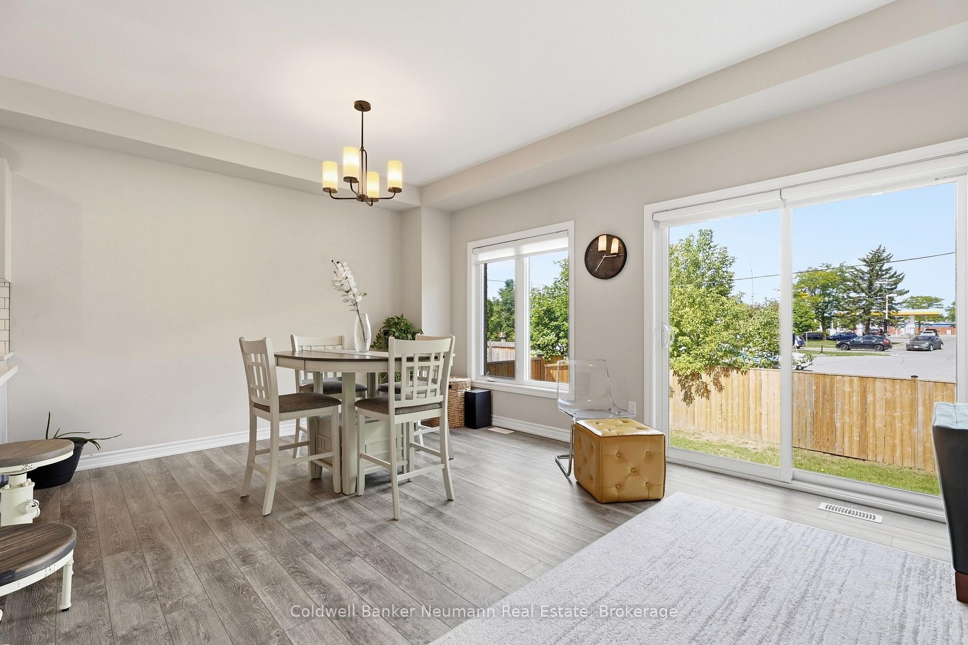 Photo 18 of 3 Braida Lane, Halton Hills, Acton — HOMEH