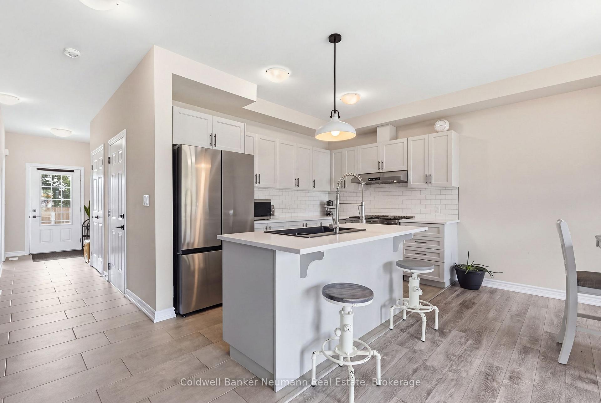 Photo 21 of 3 Braida Lane, Halton Hills, Acton — HOMEH