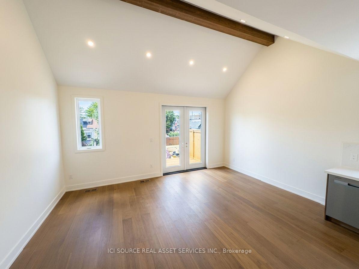 Photo 6 of Unit 3, 150 Brunswick Avenue, Toronto, University — HOMEH