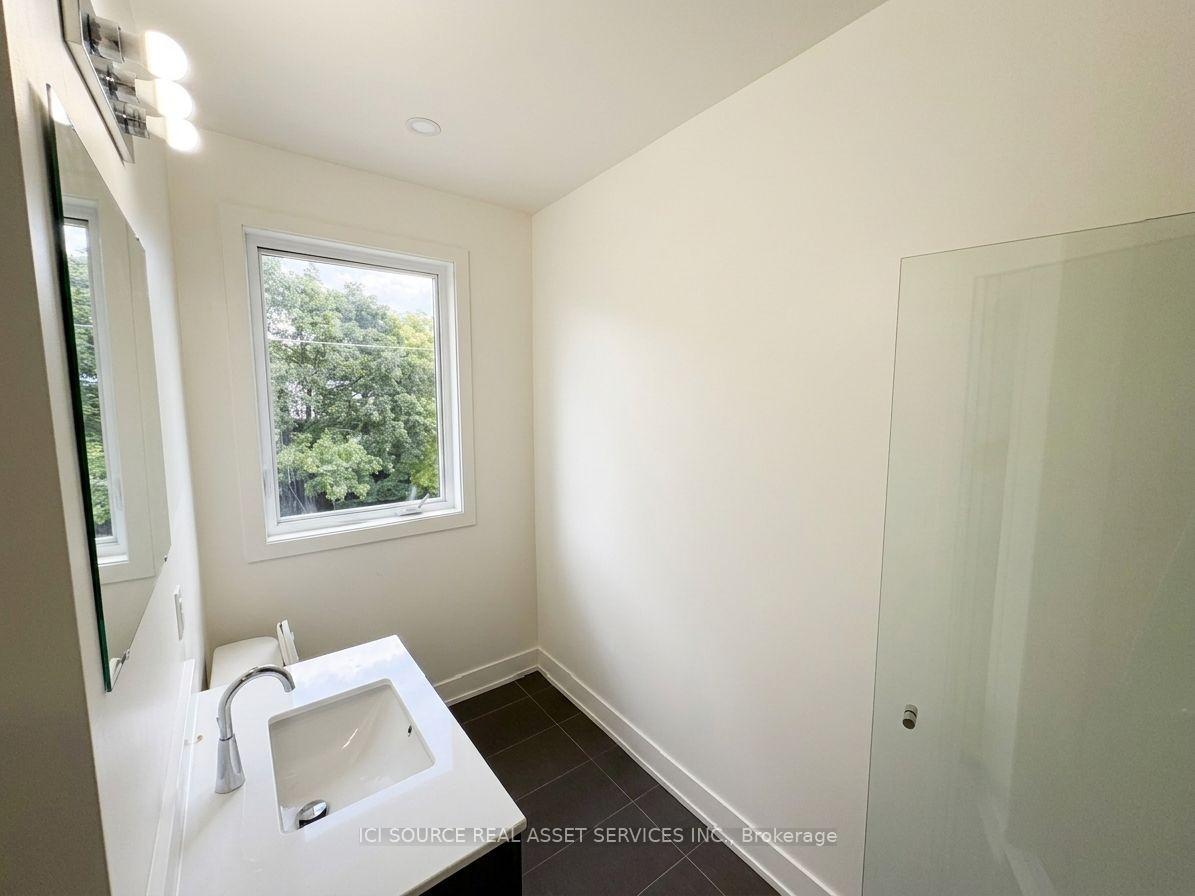 Photo 10 of Unit 3, 150 Brunswick Avenue, Toronto, University — HOMEH