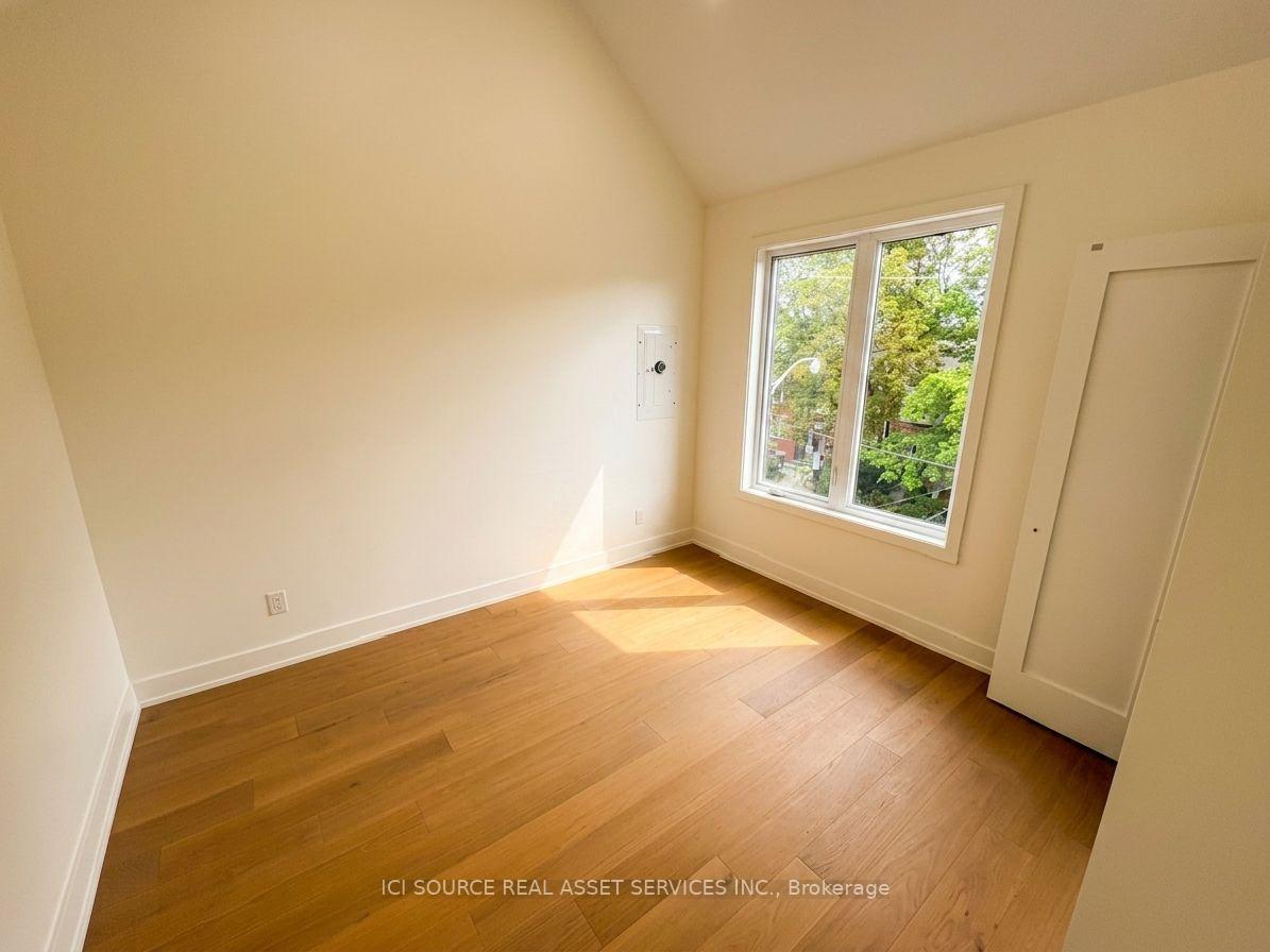 Photo 12 of Unit 3, 150 Brunswick Avenue, Toronto, University — HOMEH