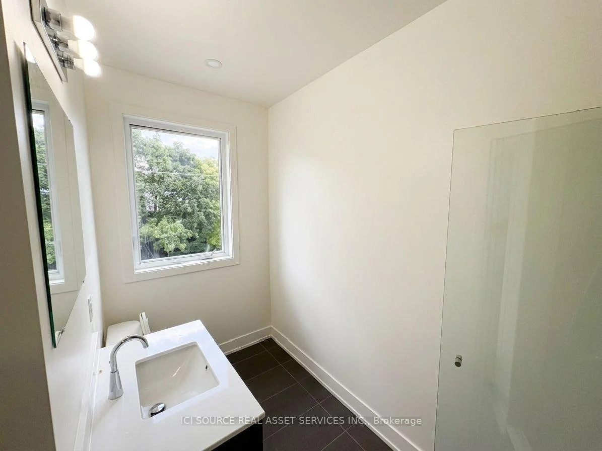 Photo 13 of Unit 3, 150 Brunswick Avenue, Toronto, University — HOMEH