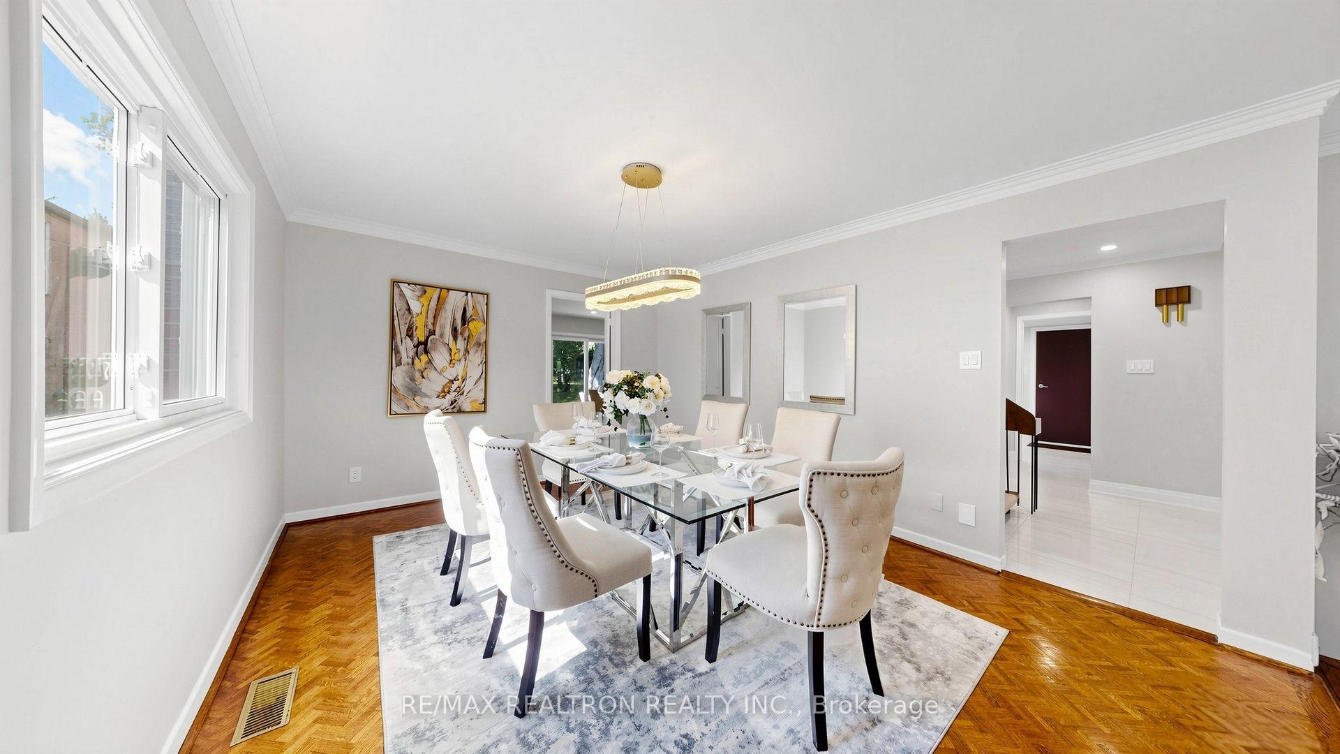 Photo 9 of 41 Beardmore Crescent, North York, Bayview Woods-Steeles — HOMEH