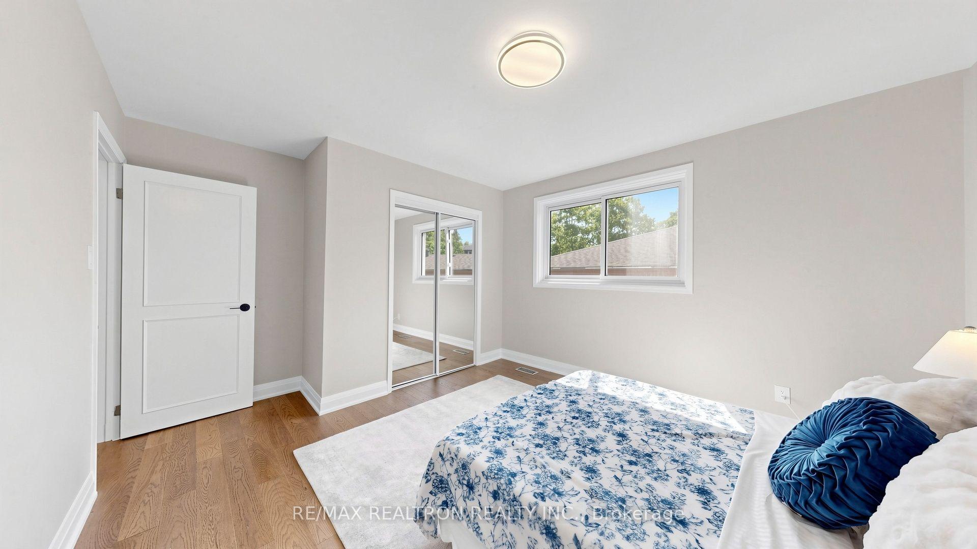 Photo 32 of 41 Beardmore Crescent, North York, Bayview Woods-Steeles — HOMEH