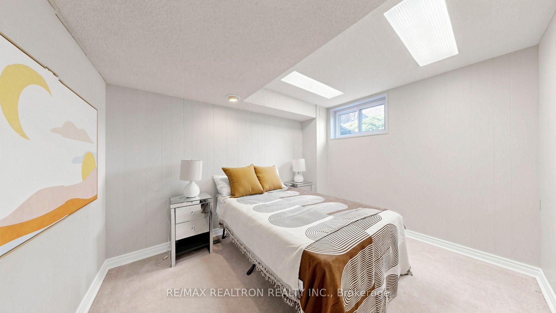 Photo 40 of 41 Beardmore Crescent, North York, Bayview Woods-Steeles — HOMEH