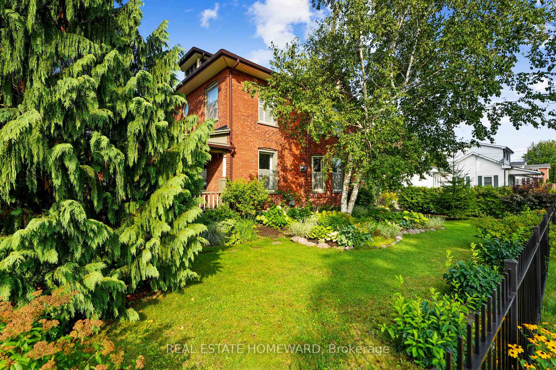 Photo 40 of 96 James Street W, Cobourg — HOMEH