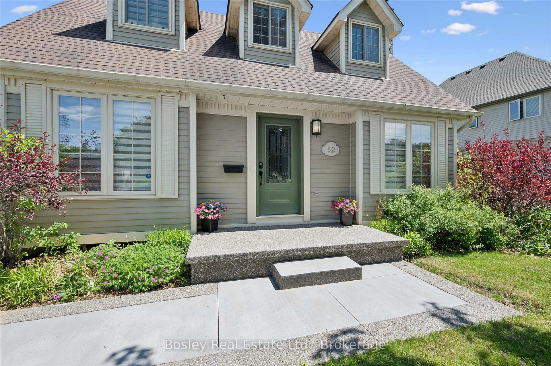 Photo 3 of 52 Stirling MacGregor Drive, Cambridge, St Andrews/Southwood — HOMEH