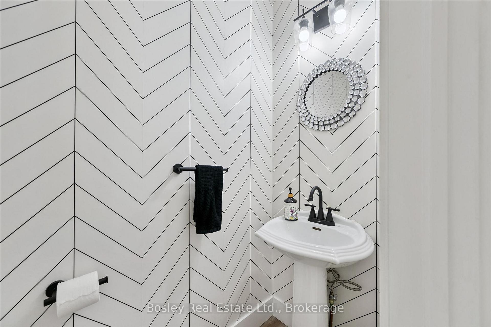 Photo 14 of 52 Stirling MacGregor Drive, Cambridge, St Andrews/Southwood — HOMEH