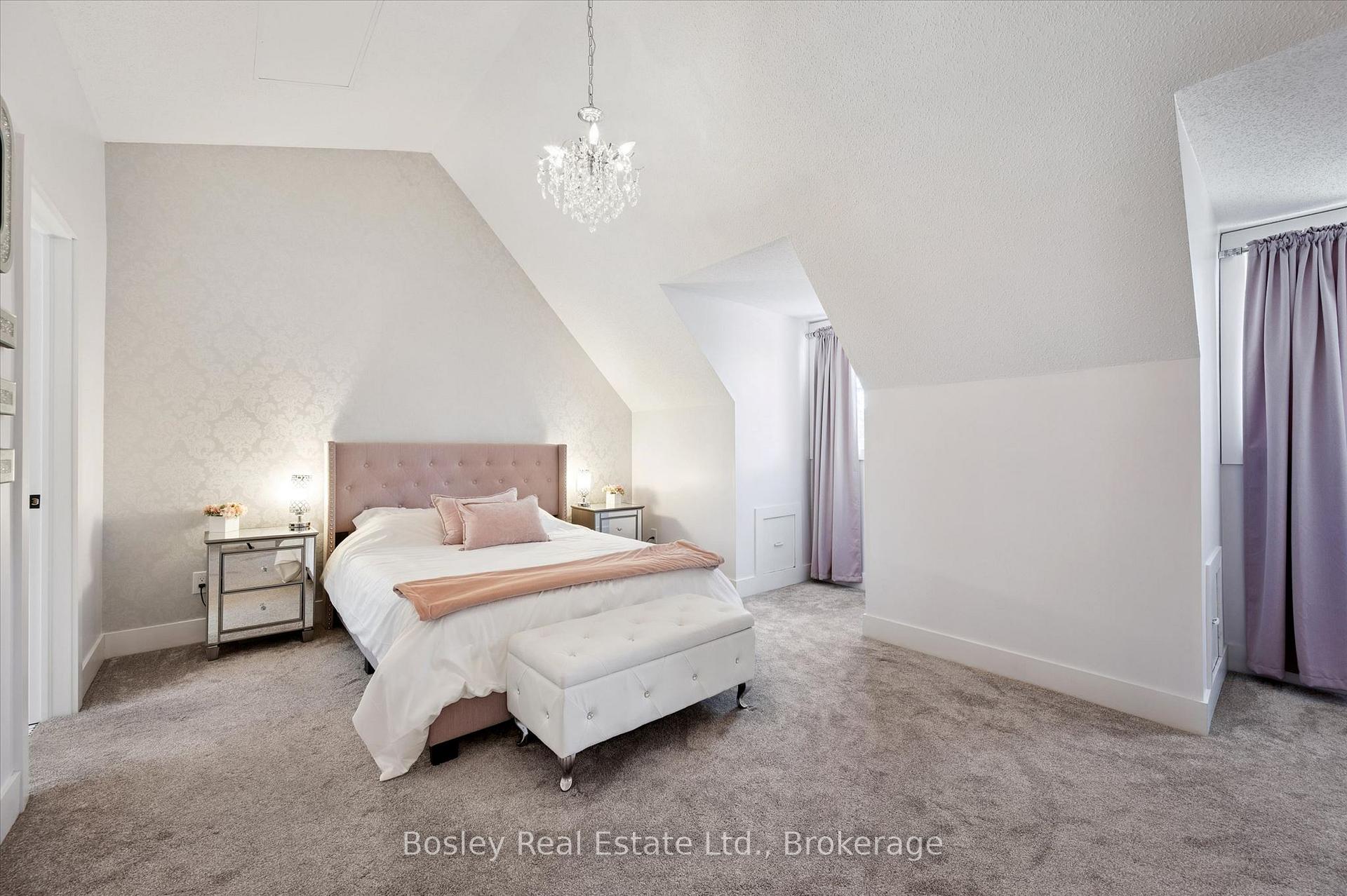 Photo 15 of 52 Stirling MacGregor Drive, Cambridge, St Andrews/Southwood — HOMEH