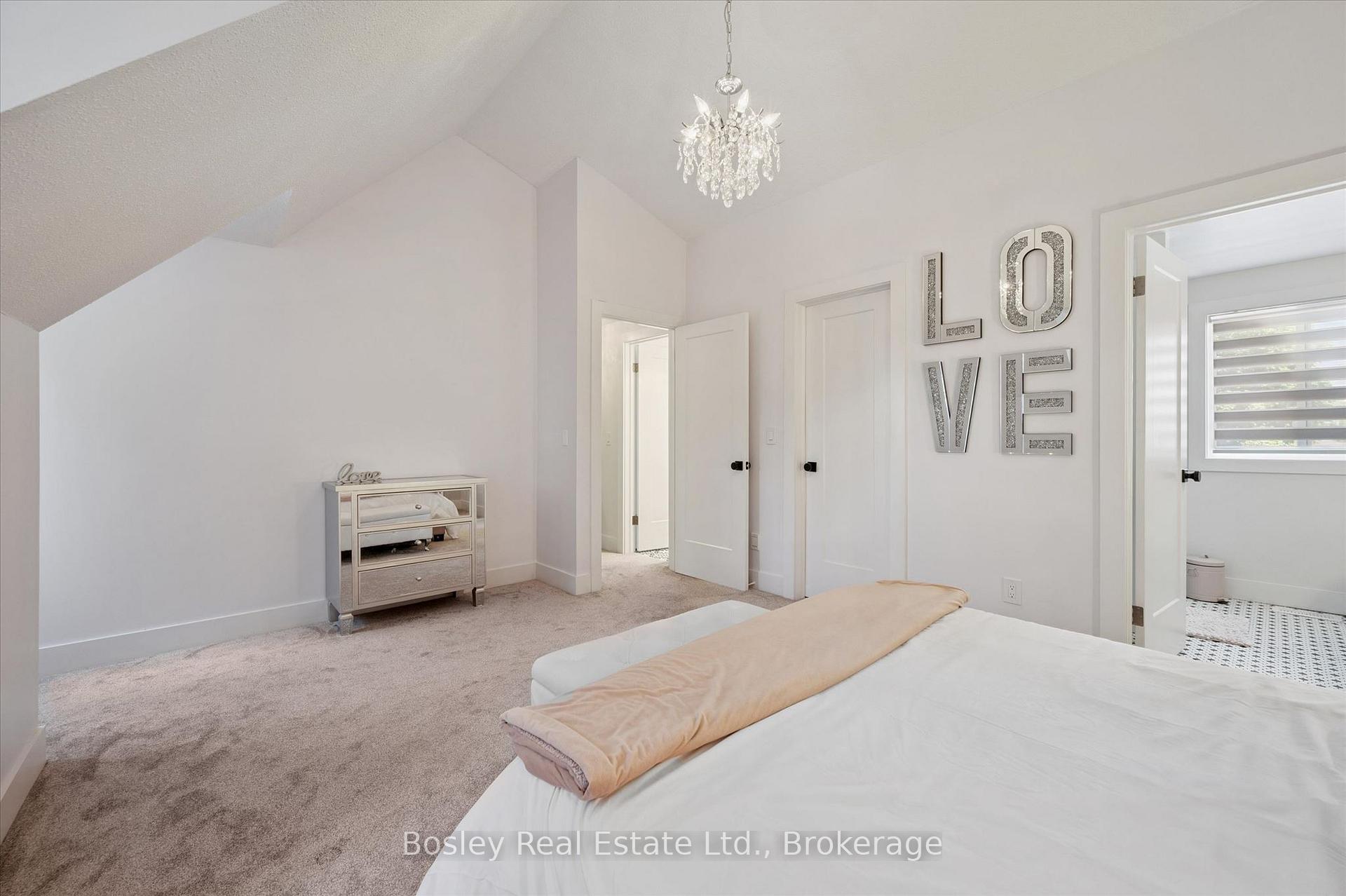 Photo 17 of 52 Stirling MacGregor Drive, Cambridge, St Andrews/Southwood — HOMEH
