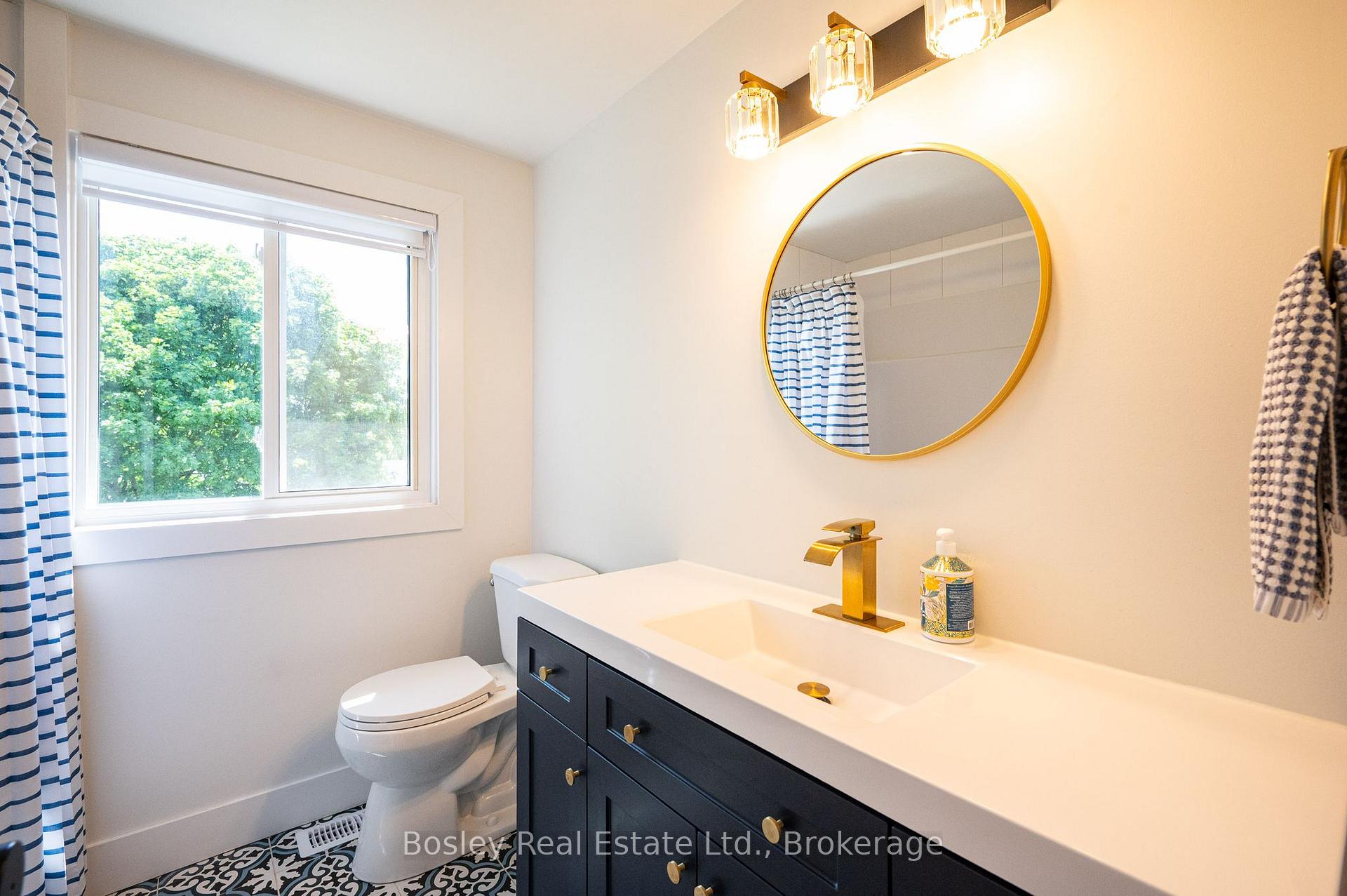 Photo 23 of 52 Stirling MacGregor Drive, Cambridge, St Andrews/Southwood — HOMEH