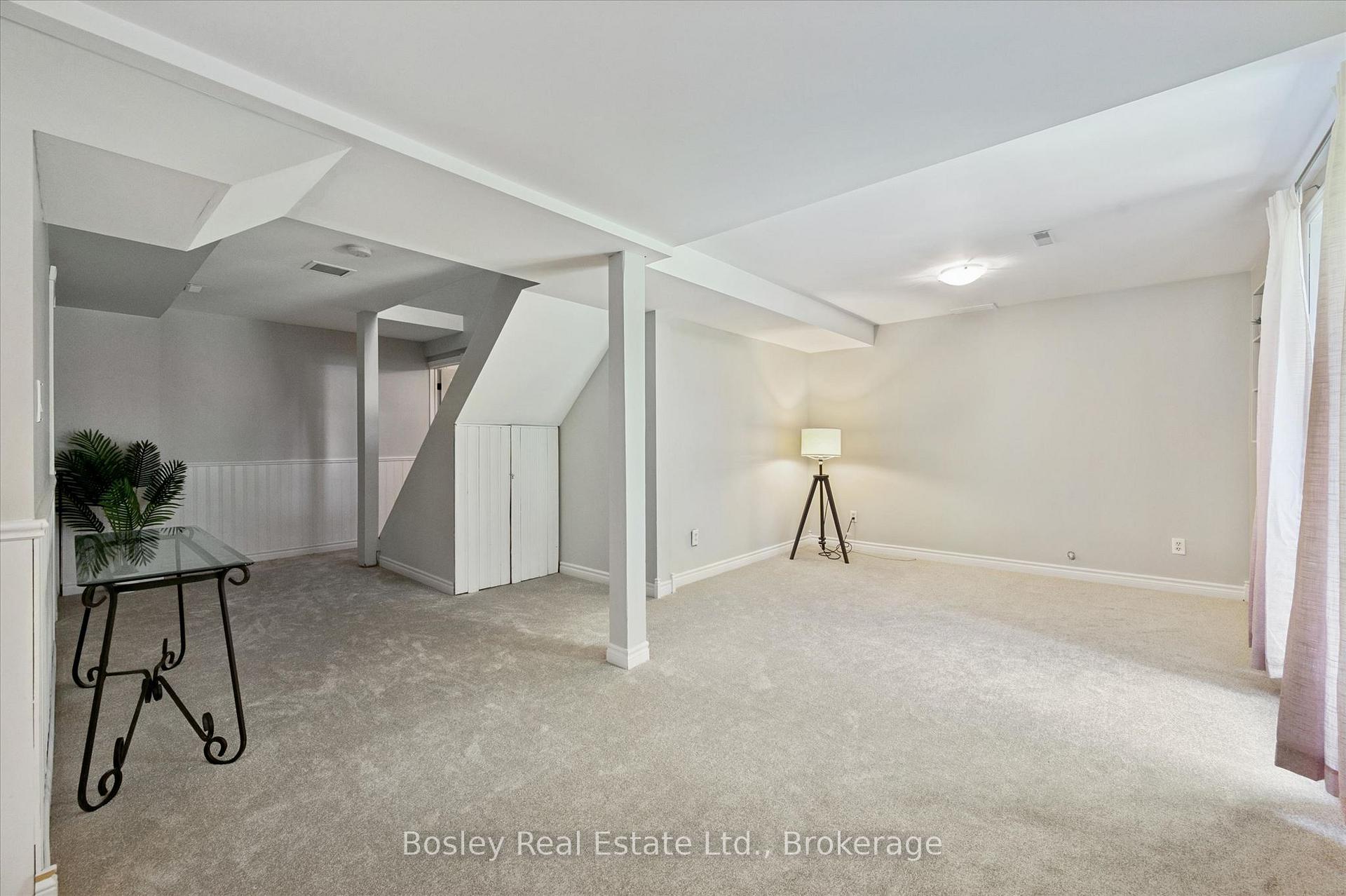 Photo 26 of 52 Stirling MacGregor Drive, Cambridge, St Andrews/Southwood — HOMEH