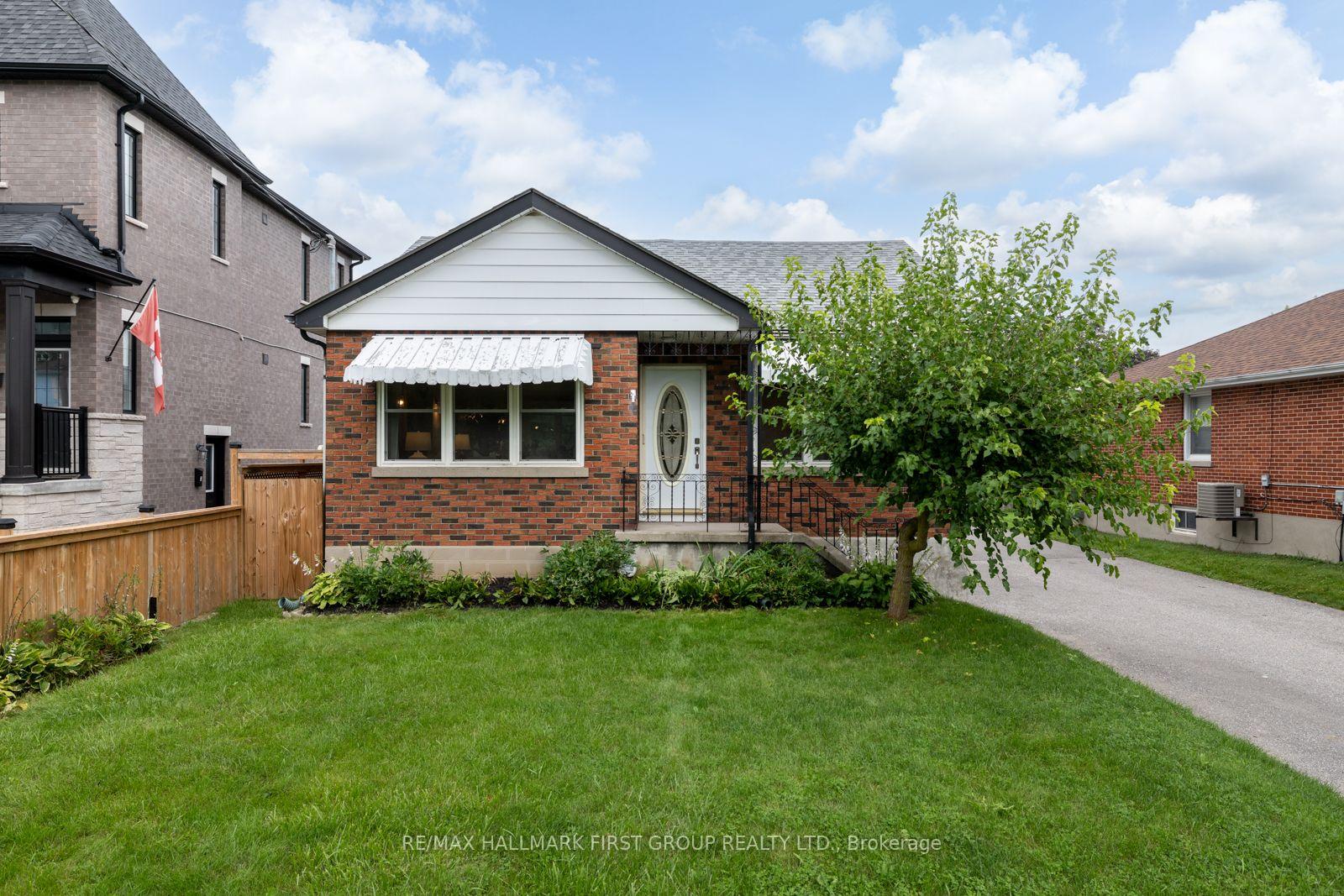 Photo 2 of 205 Farewell Street, Oshawa, Donevan — HOMEH