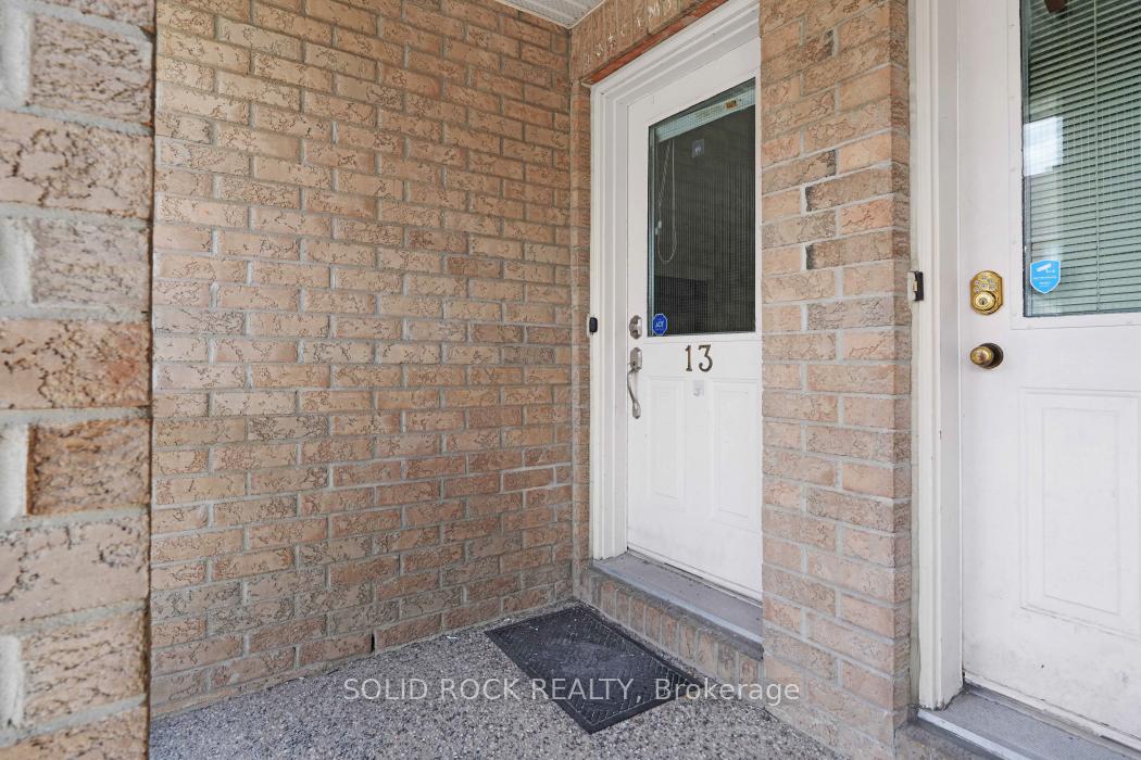 Photo 2 of Unit 13, 1701 Blohm Drive, Ottawa, Hunt Club Park — HOMEH